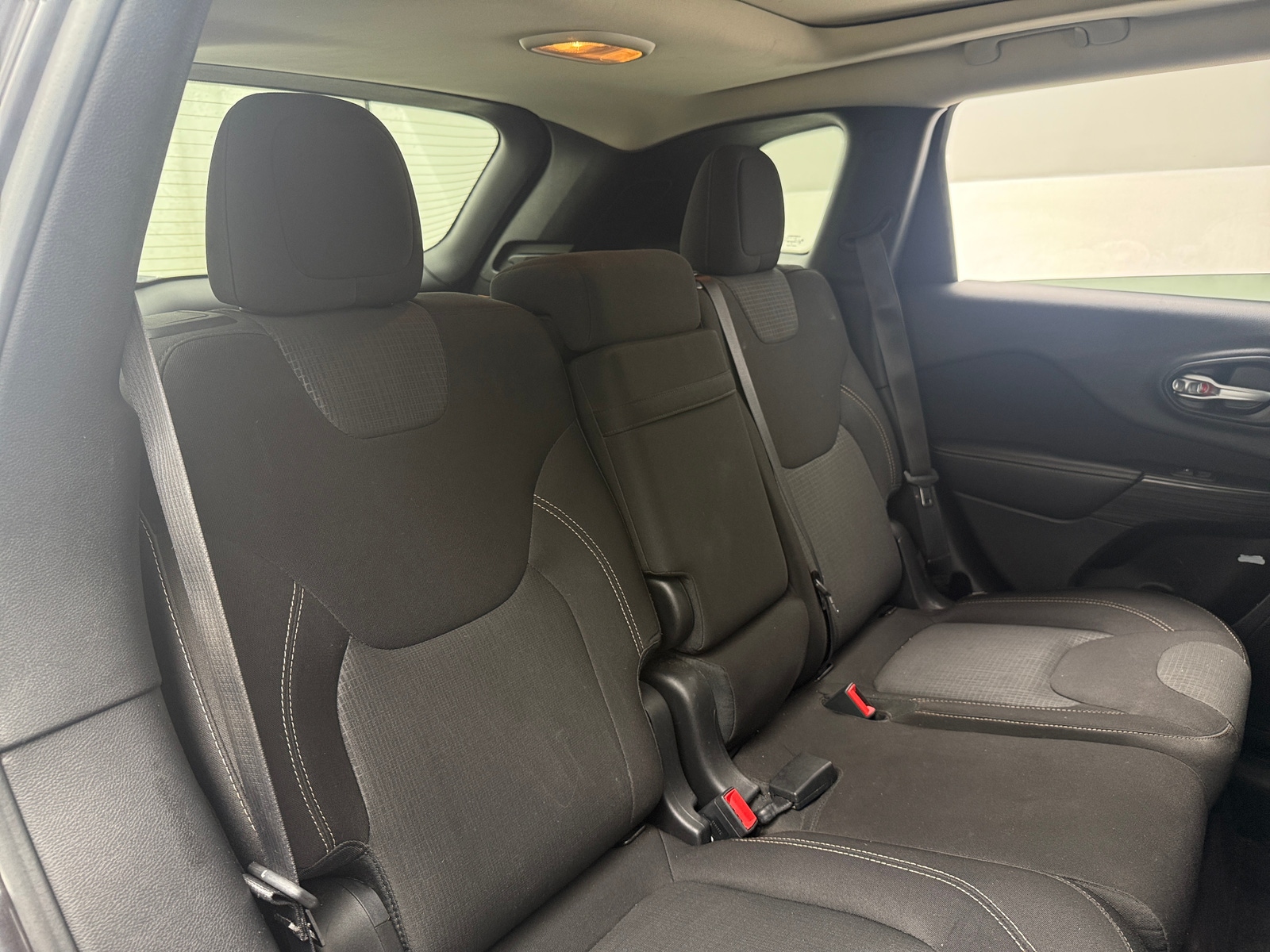Thumbnail: 2016 Jeep Cherokee - 6