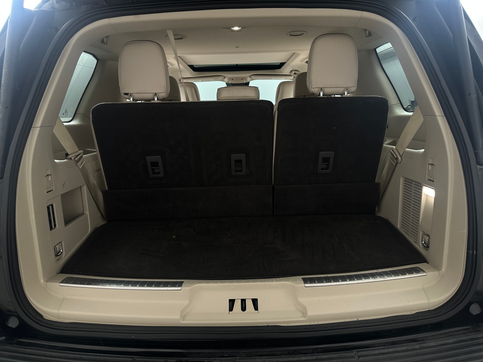 Thumbnail: 2019 Lincoln Navigator - 6