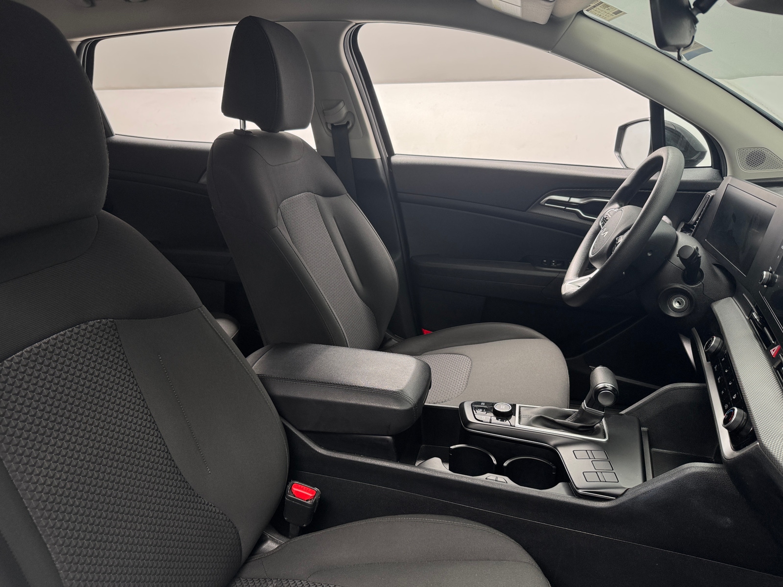 Thumbnail: 2025 Kia Sportage - 2