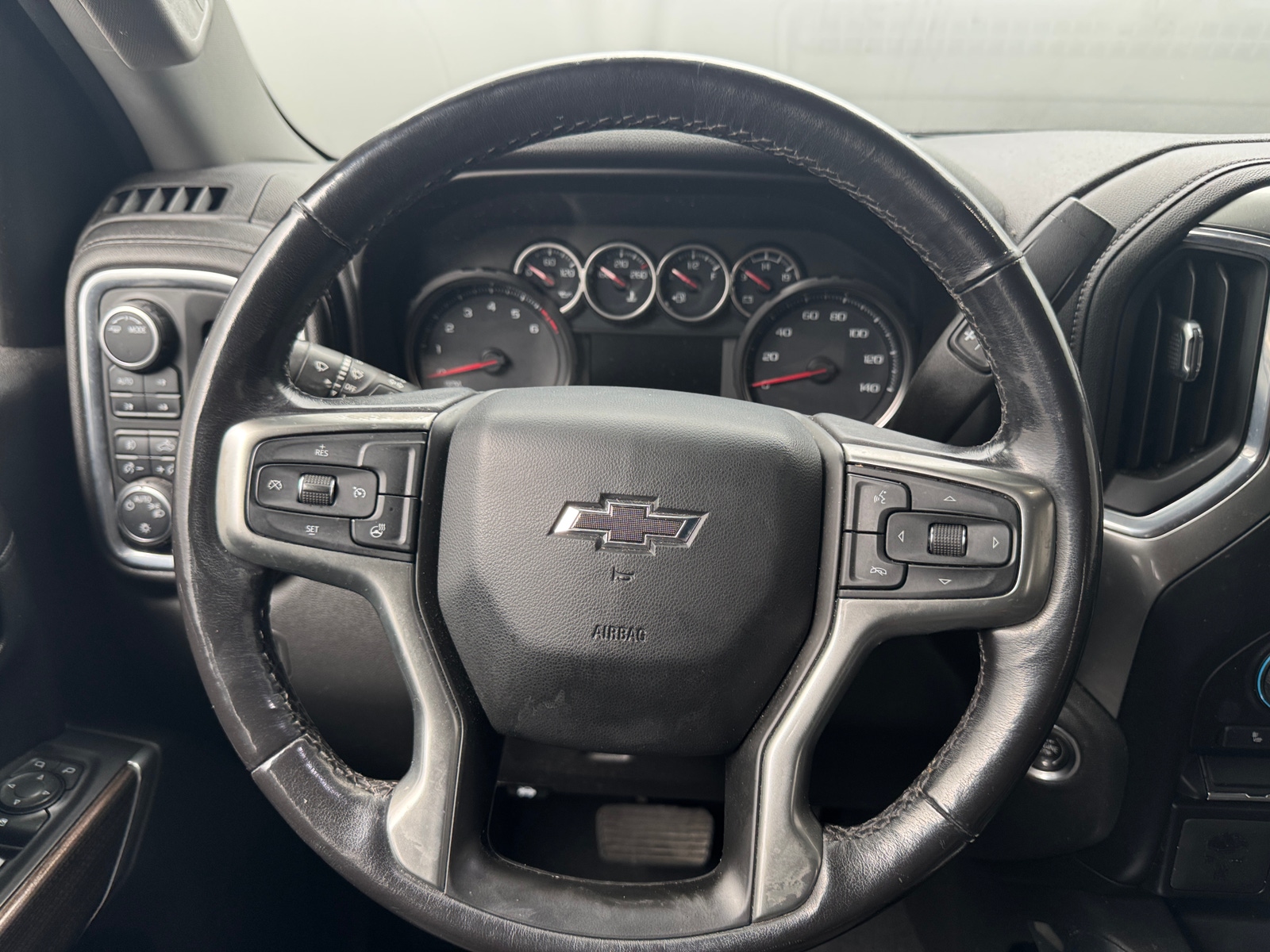 Thumbnail: 2021 Chevrolet Silverado 1500 - 5