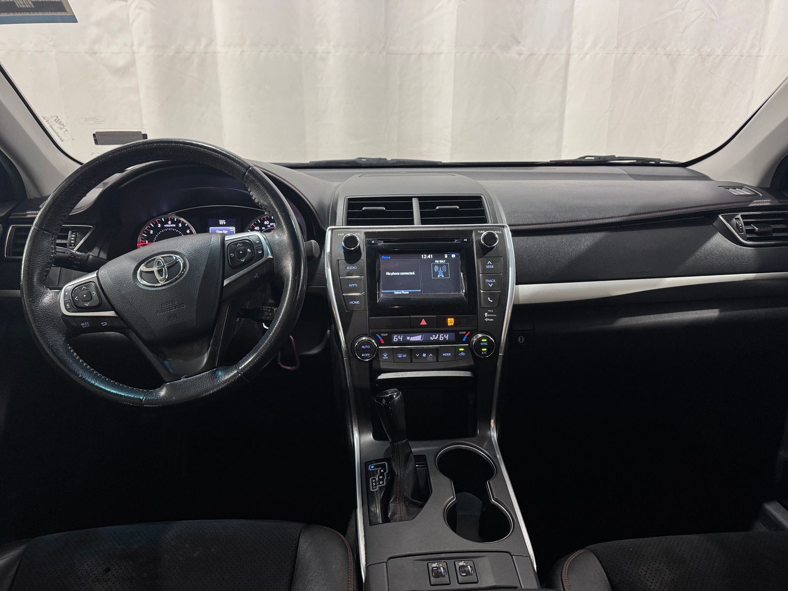 Thumbnail: 2015 Toyota Camry - 3