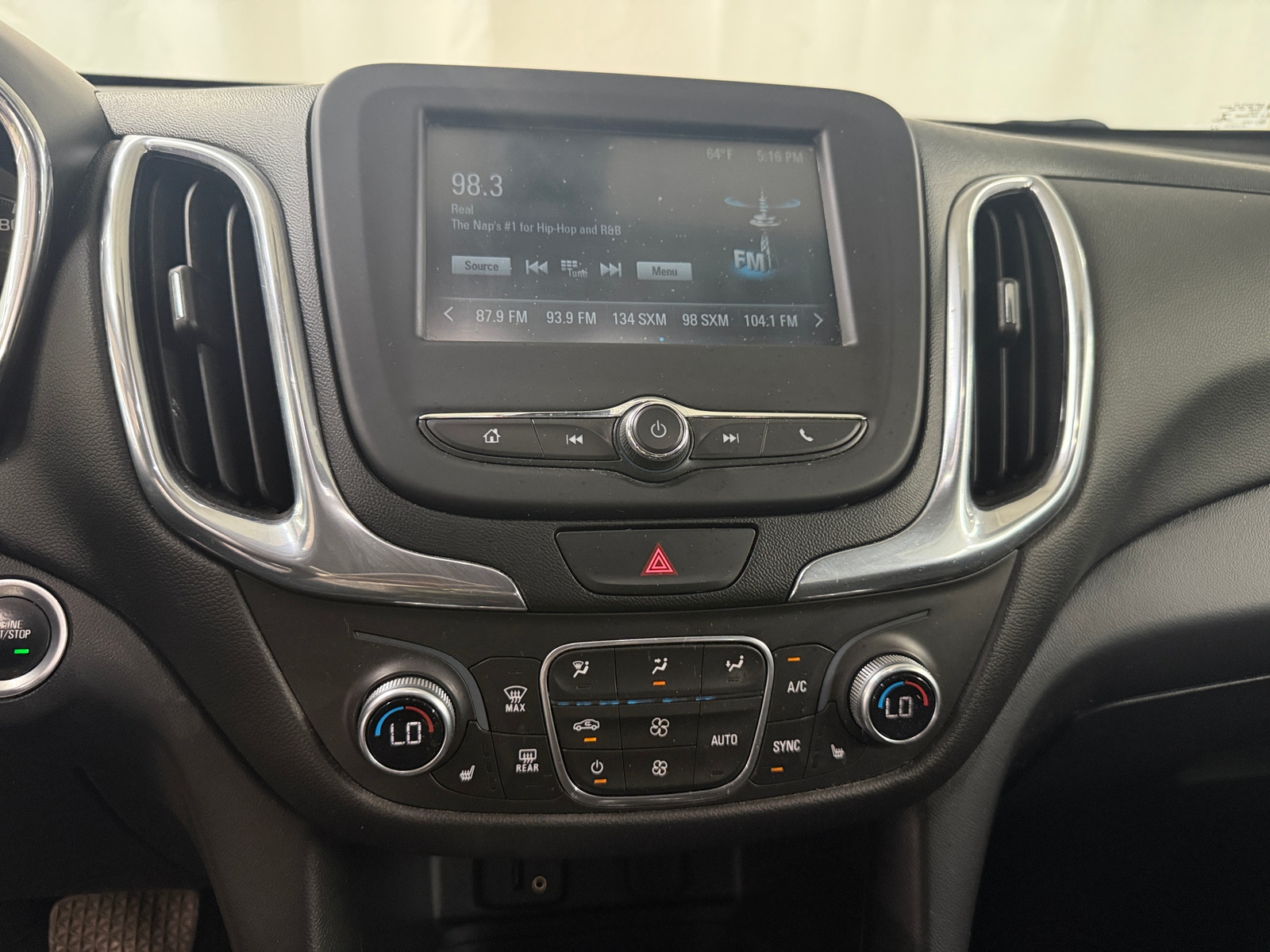 Thumbnail: 2018 Chevrolet Equinox - 4