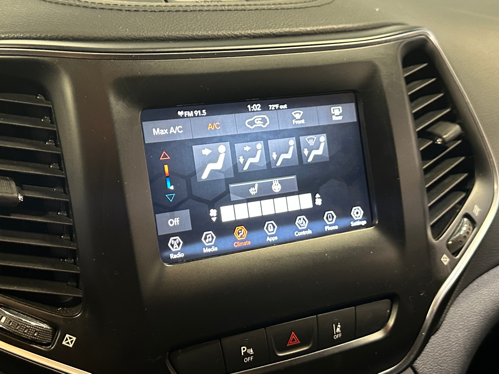 Thumbnail: 2021 Jeep Cherokee - 4
