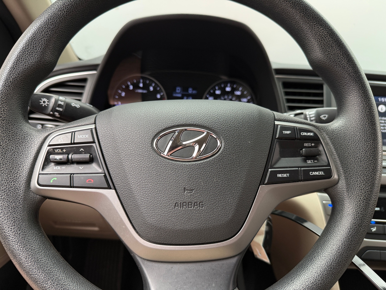 Thumbnail: 2017 Hyundai Elantra - 5