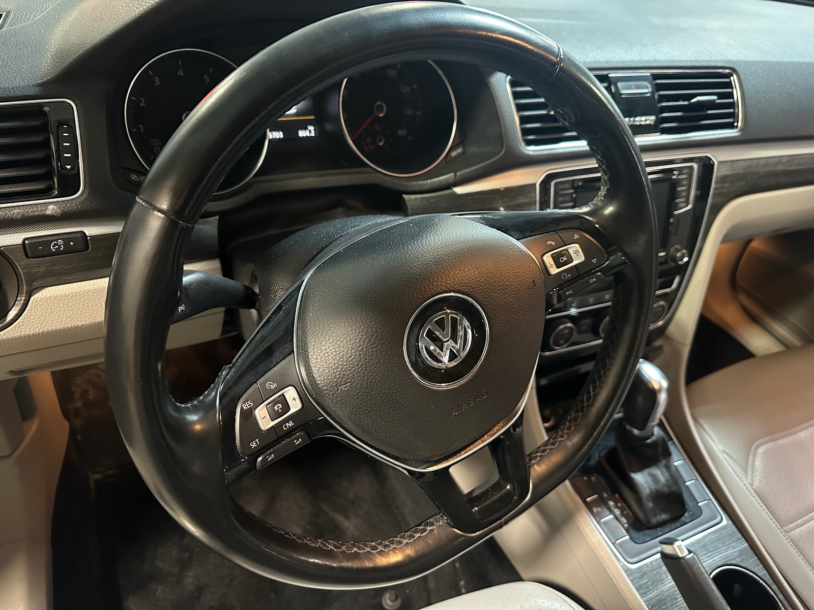 Thumbnail: 2018 Volkswagen Passat - 5