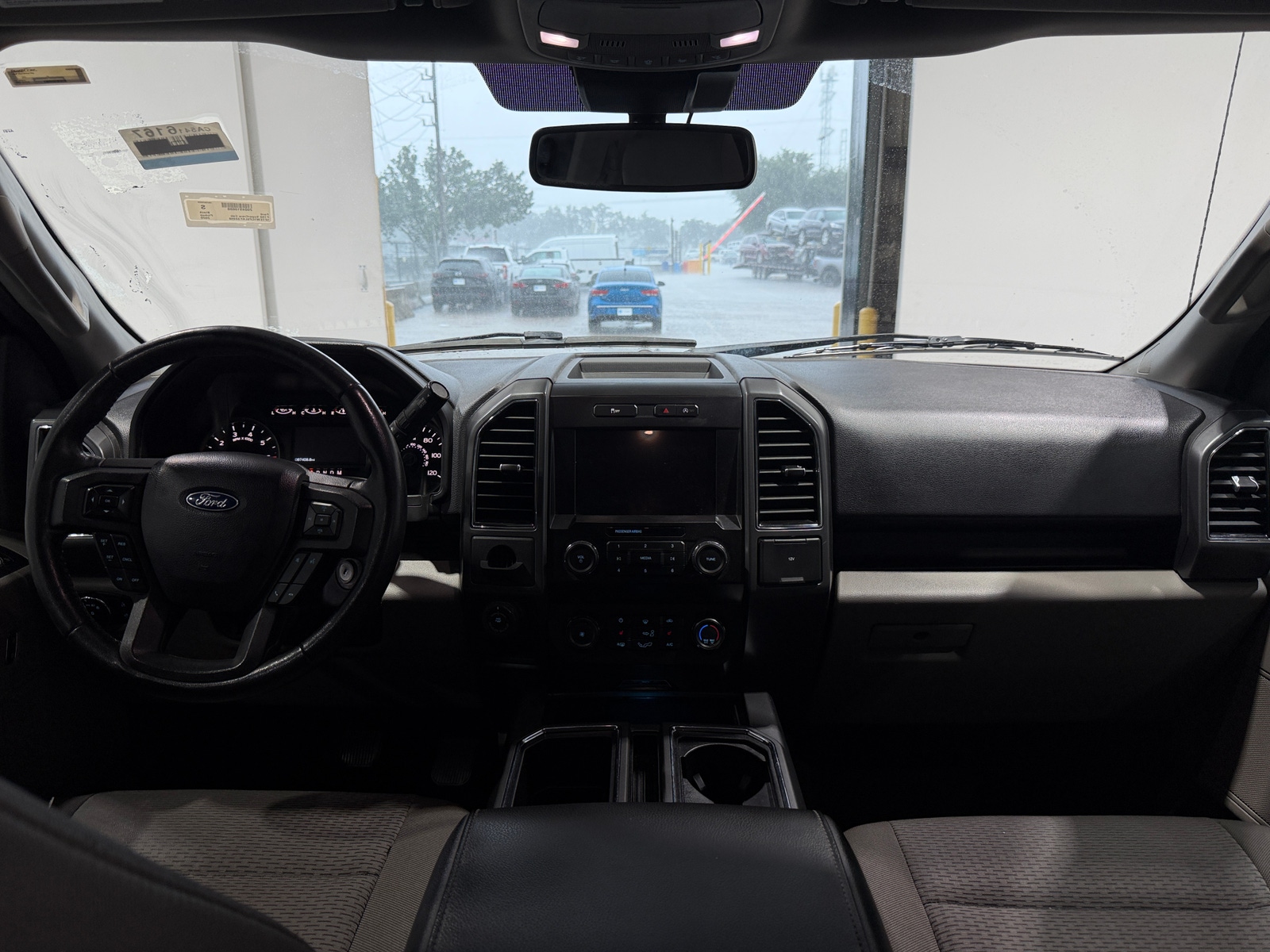 Thumbnail: 2020 Ford Econoline - 3