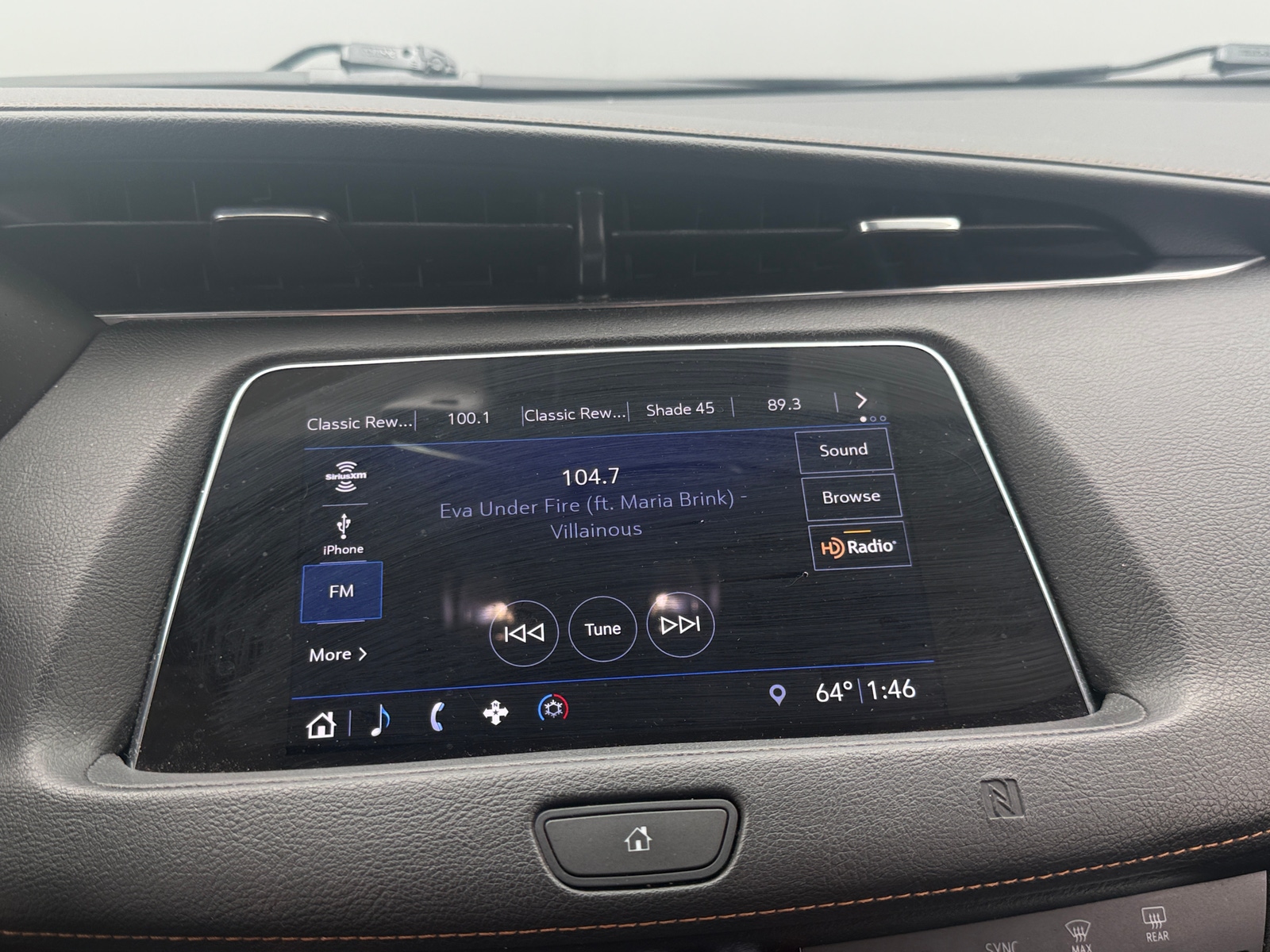 Thumbnail: 2019 Cadillac XT4 - 3