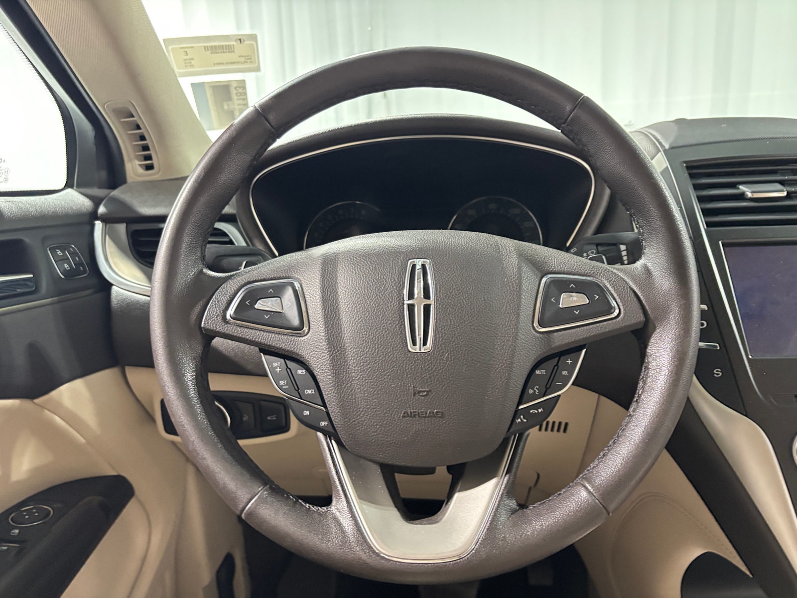 Thumbnail: 2019 Lincoln MKC - 4