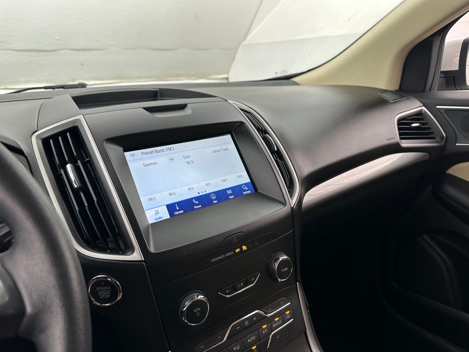 Thumbnail: 2020 Ford Edge - 3