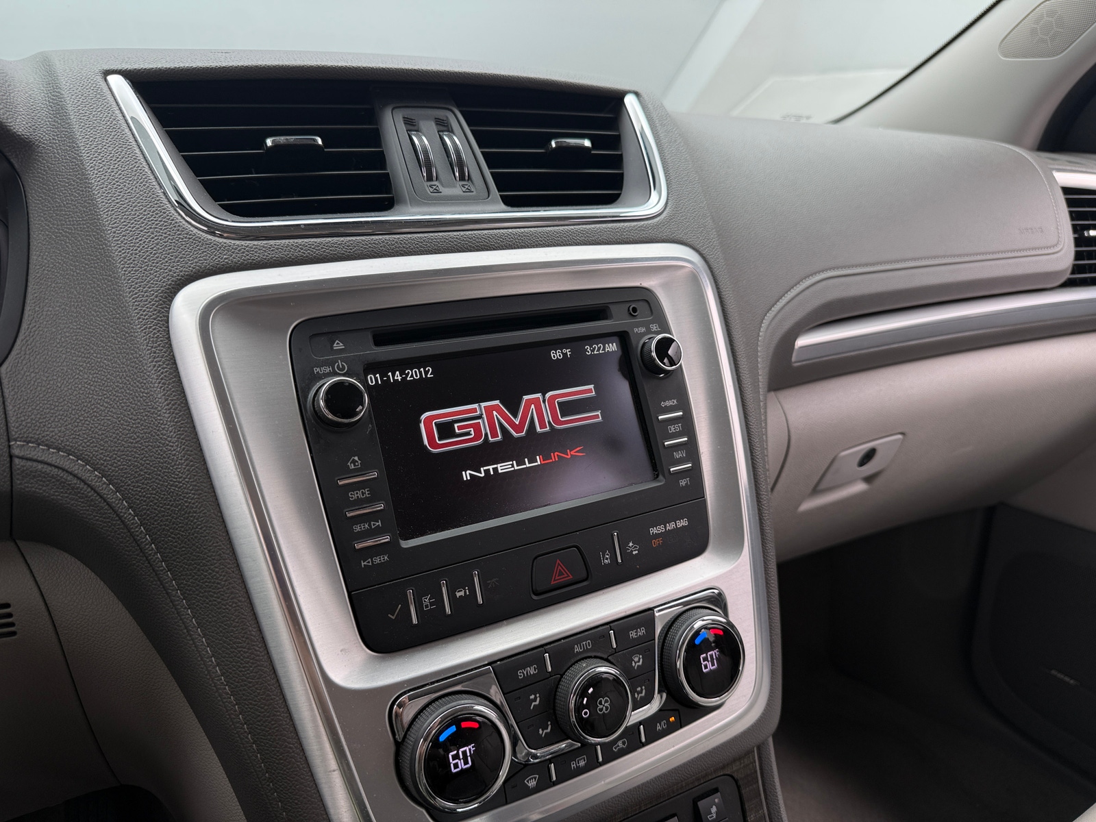 Thumbnail: 2017 GMC Acadia - 3
