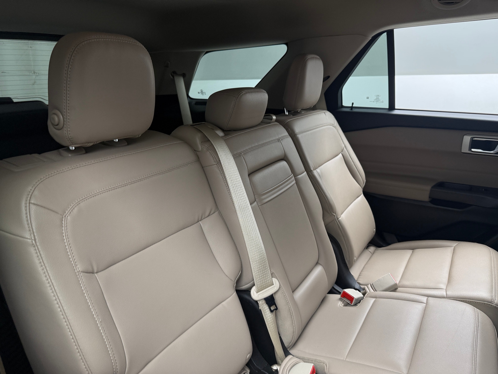 Thumbnail: 2020 Ford Explorer - 6