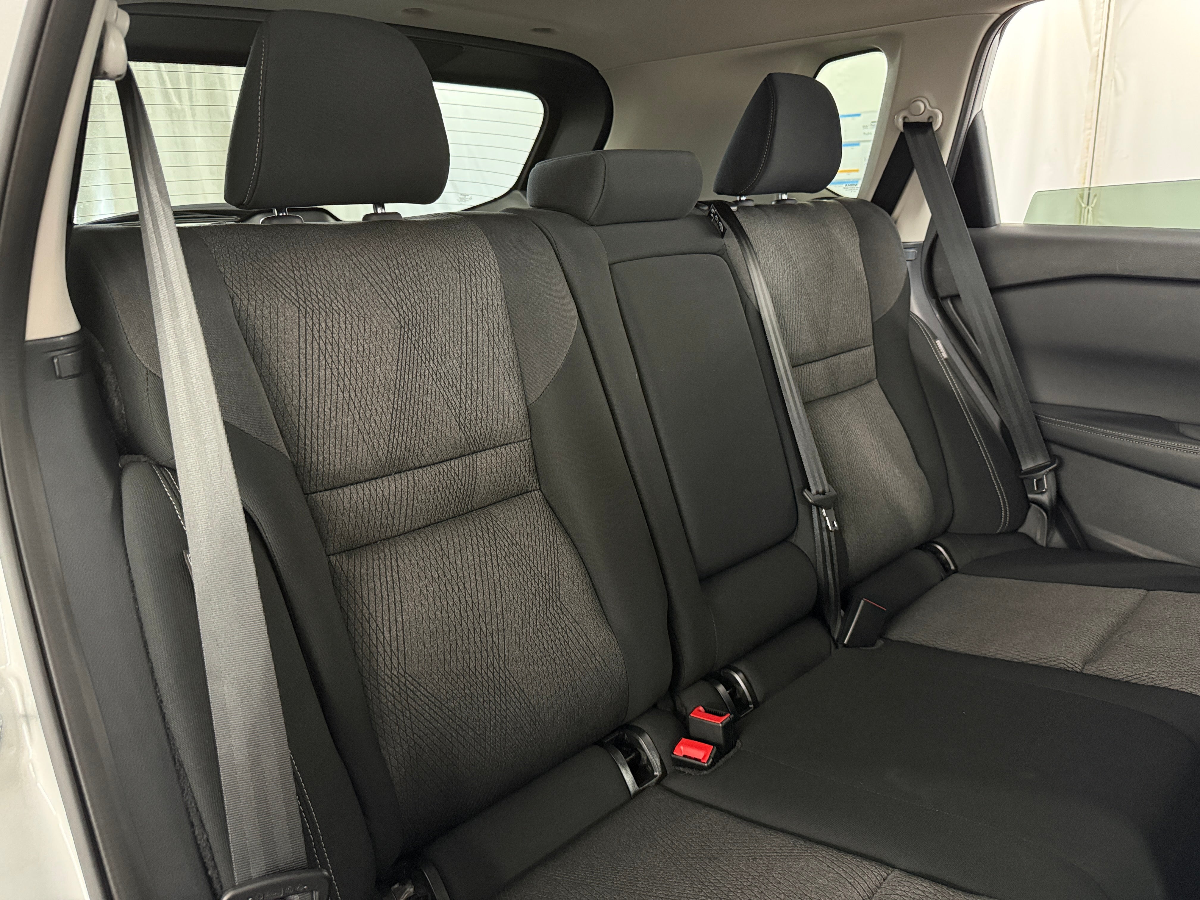 2025 Nissan Rogue SV - Photo 4