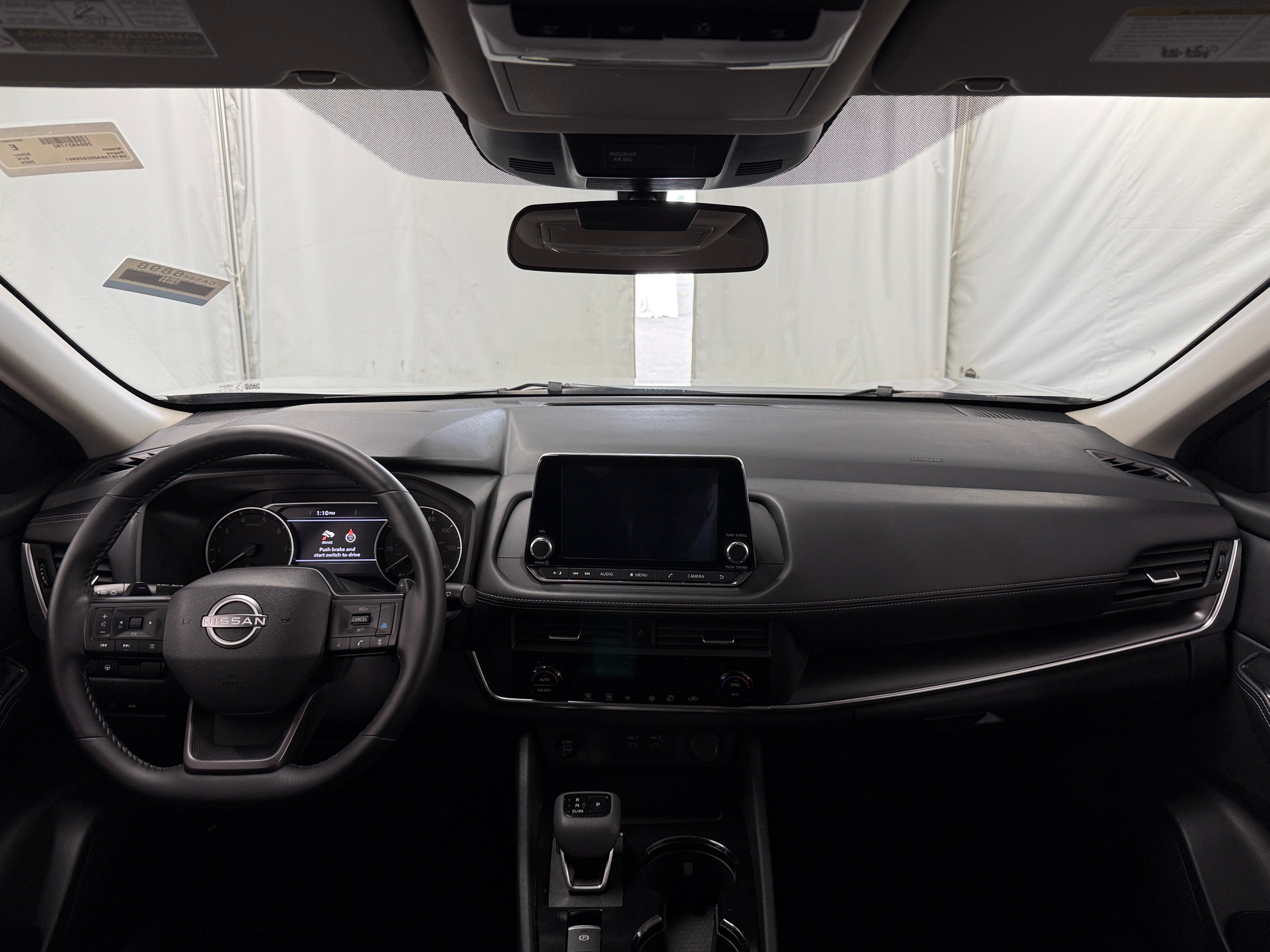 2025 Nissan Rogue SV - Photo 6