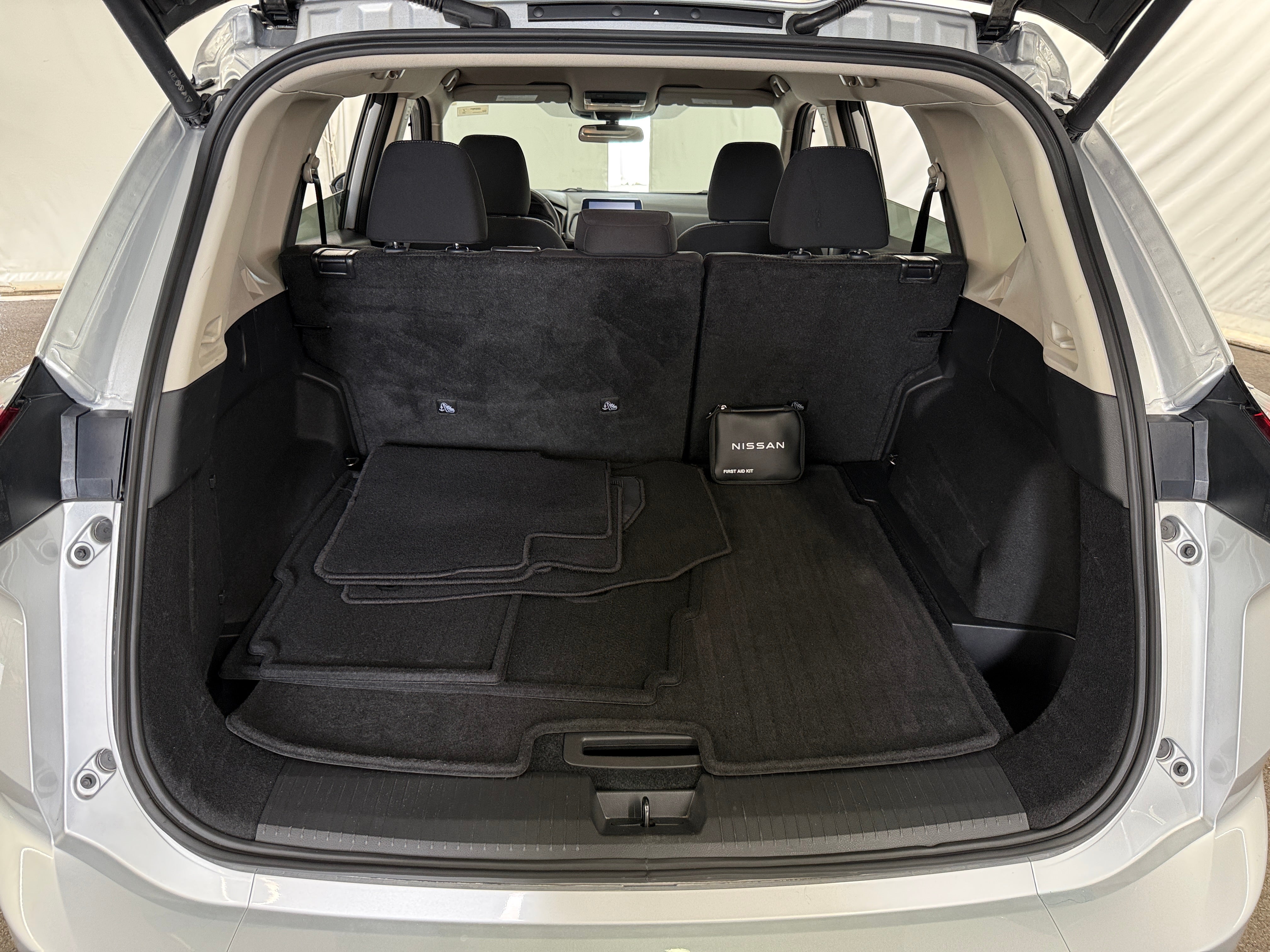 2025 Nissan Rogue SV - Photo 7