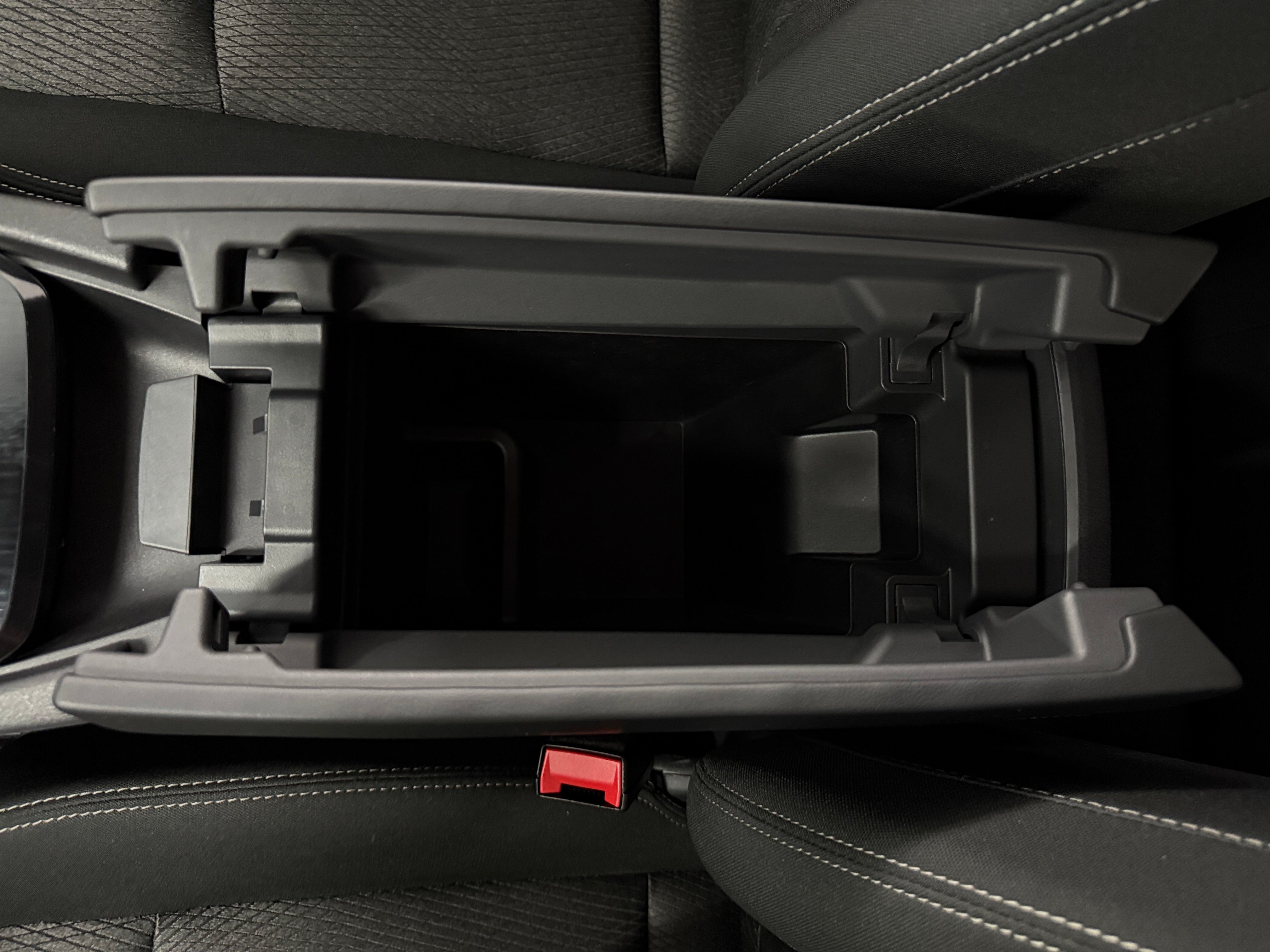 2025 Nissan Rogue SV - Photo 15