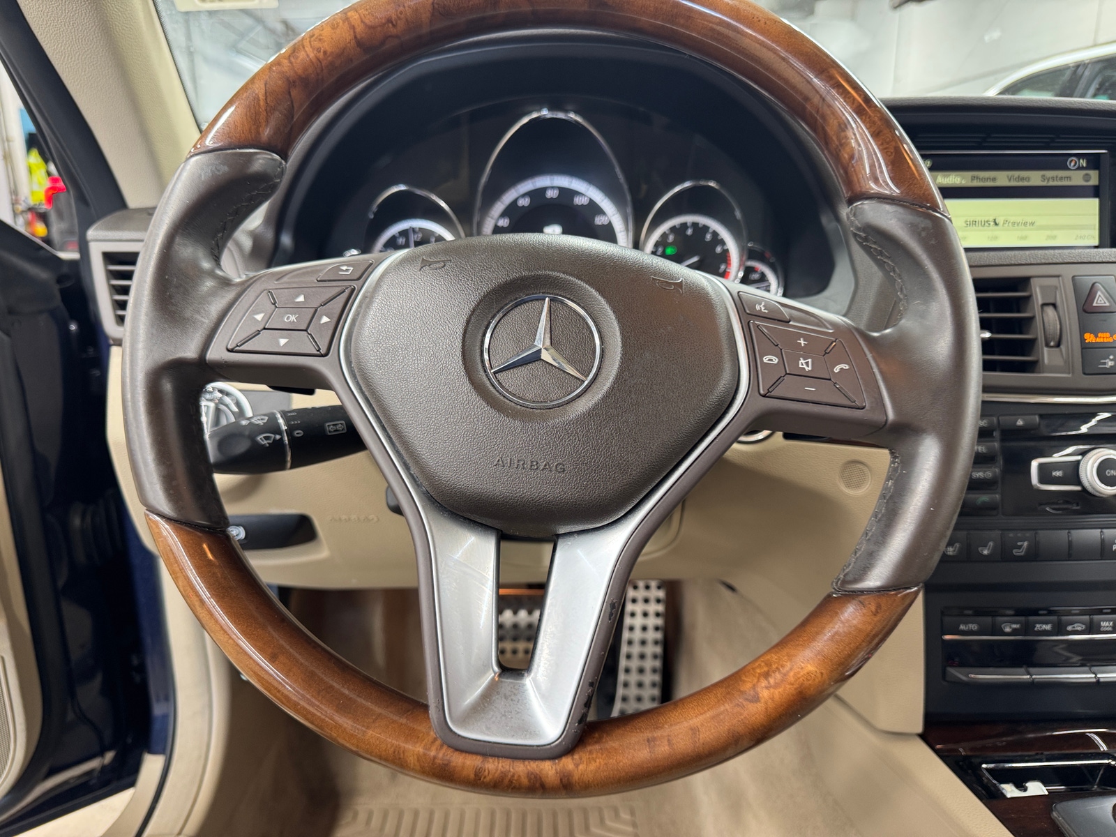 Thumbnail: 2012 Mercedes-Benz E-Class - 5