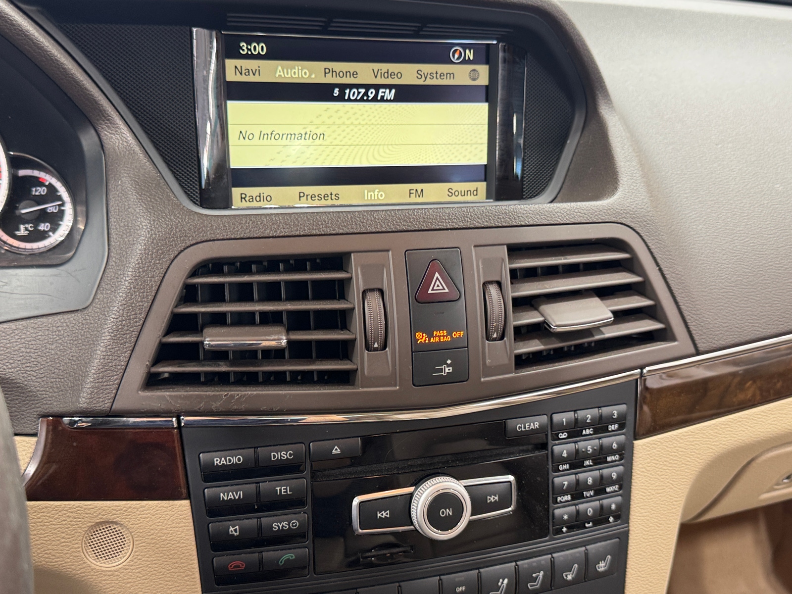 Thumbnail: 2012 Mercedes-Benz E-Class - 4
