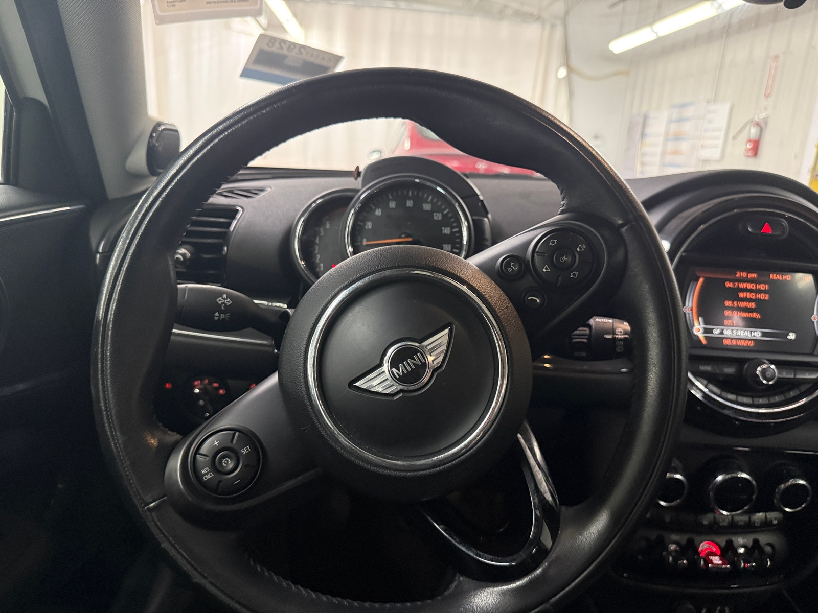 Thumbnail: 2017 MINI Cooper Clubman - 4