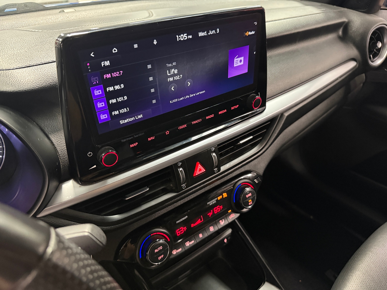 Thumbnail: 2023 Kia Forte - 3