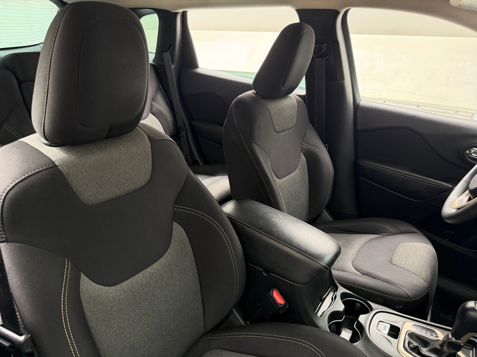 Thumbnail: 2015 Jeep Cherokee - 2