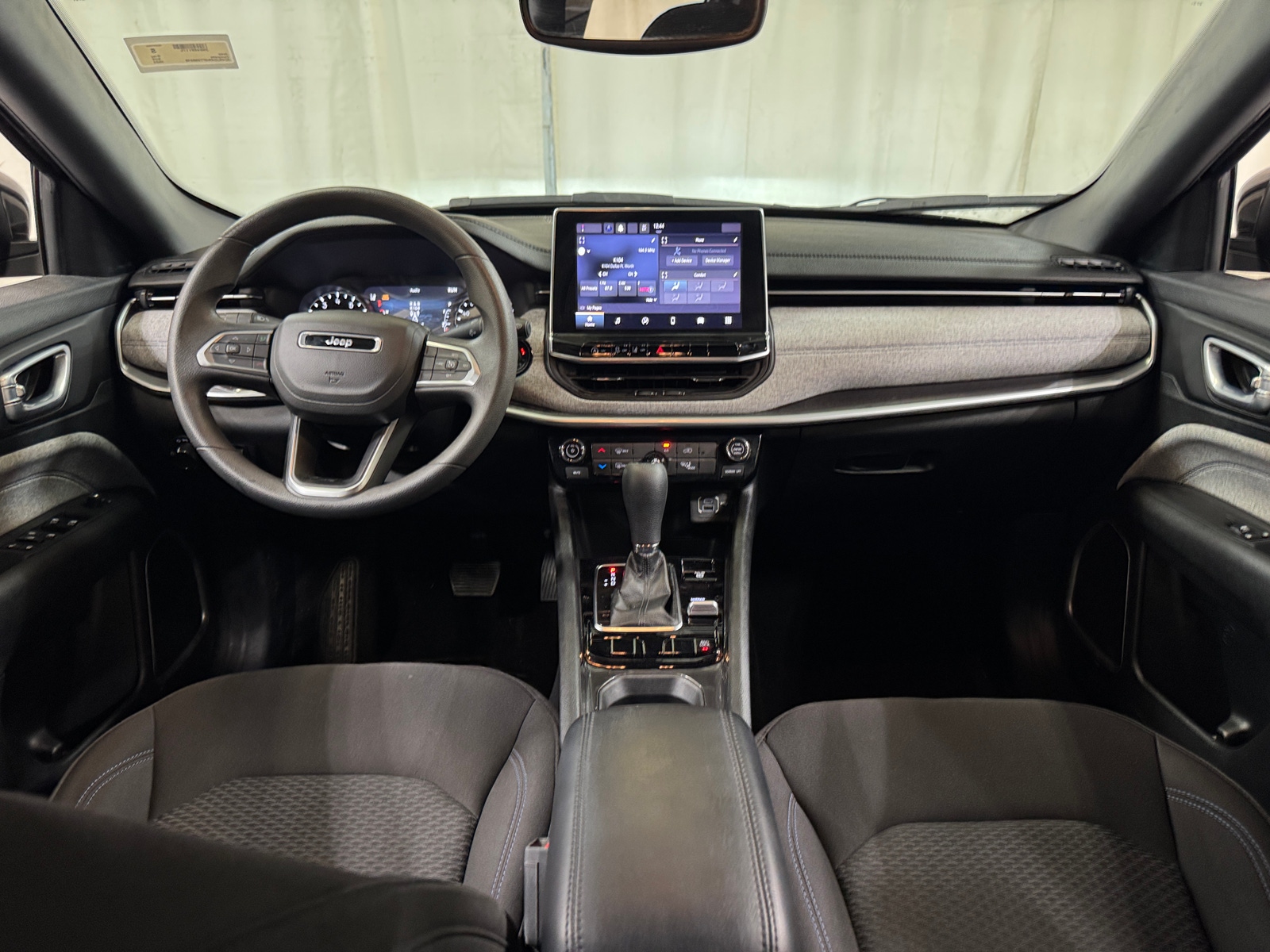 Thumbnail: 2023 Jeep Compass - 3