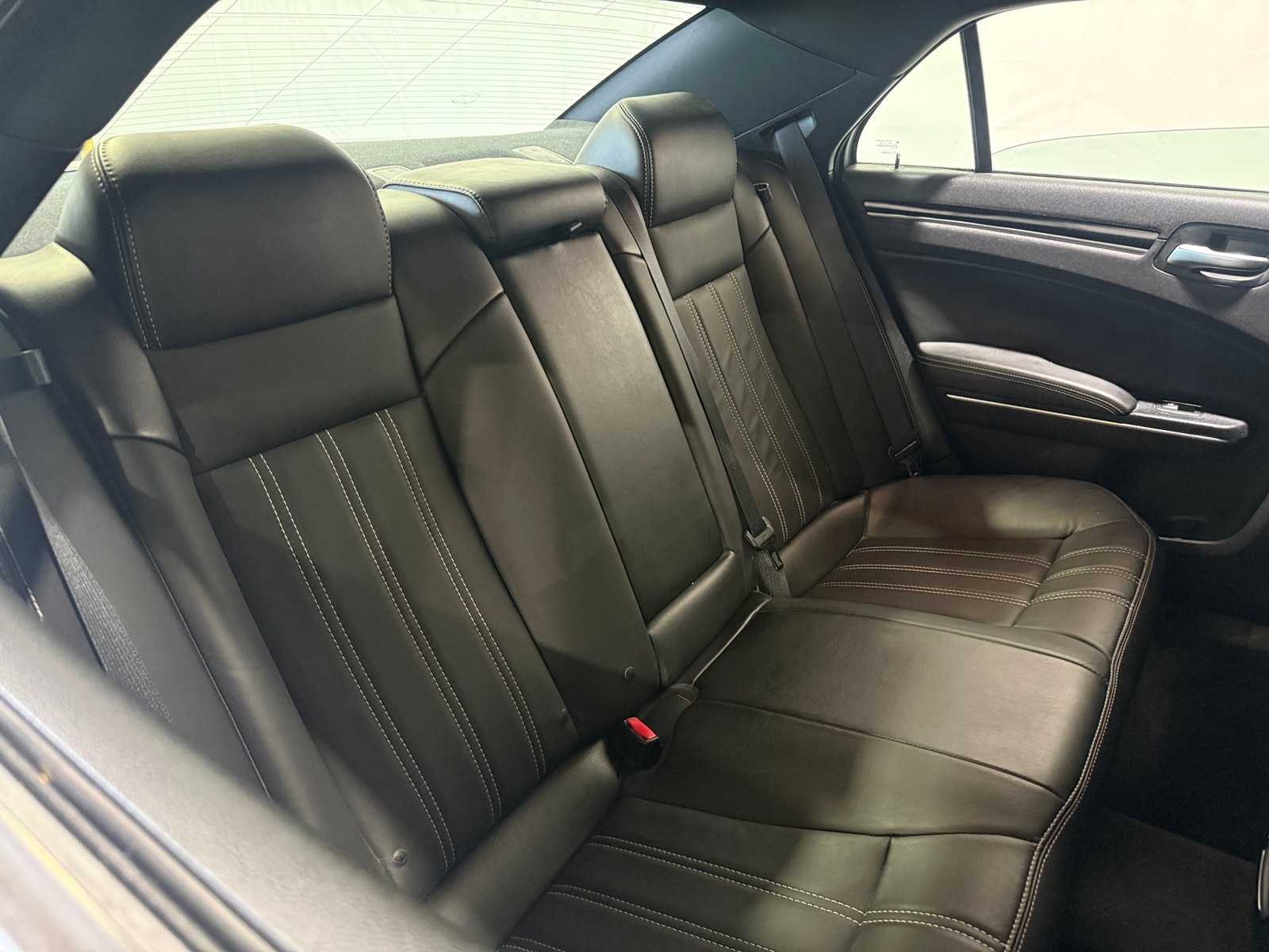 Thumbnail: 2018 Chrysler 300 - 5