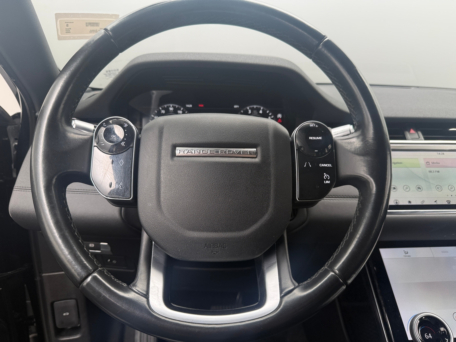 Thumbnail: 2020 Land Rover Range Rover Evoque - 4