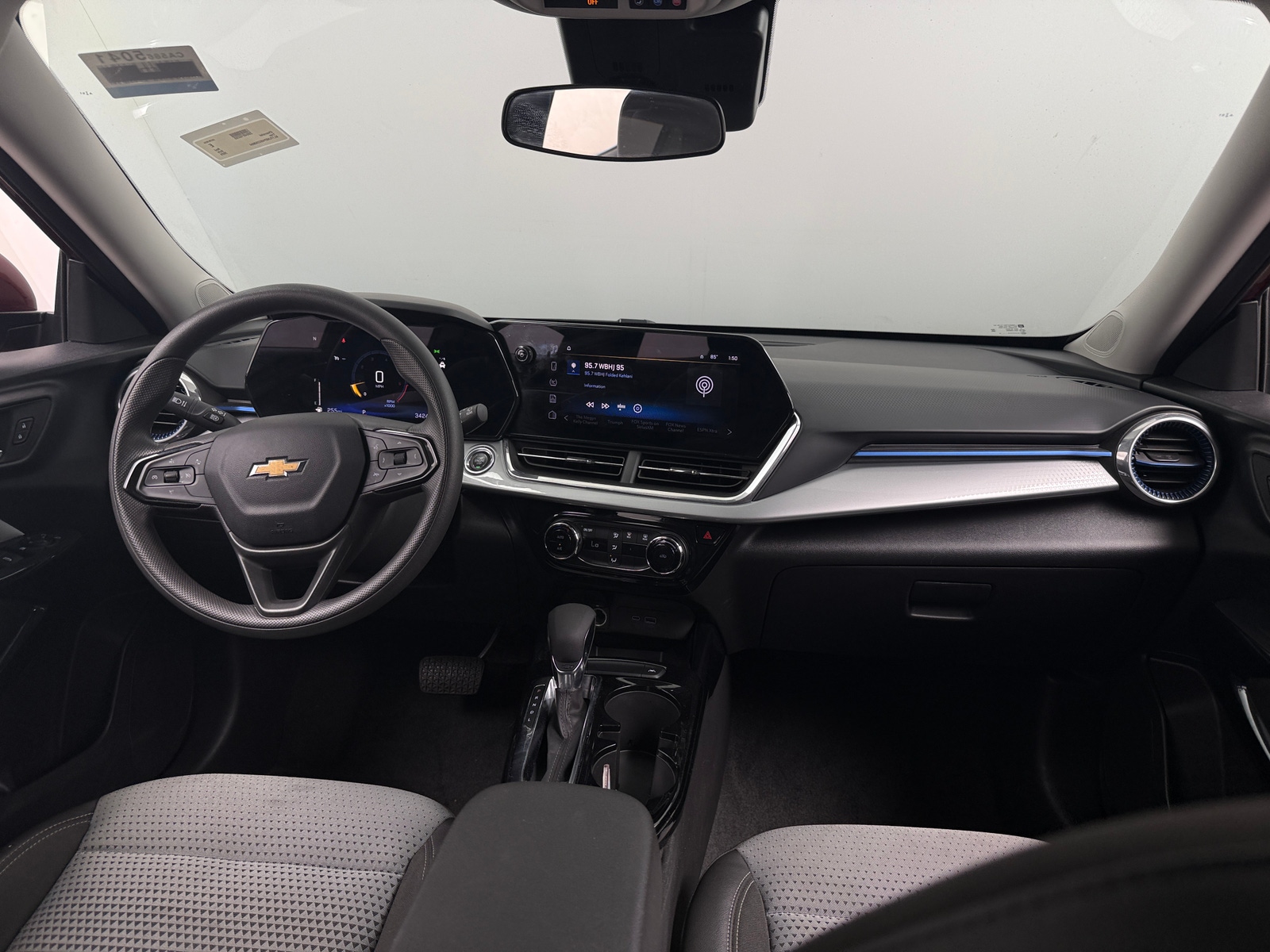 Thumbnail: 2025 Chevrolet Trax - 3