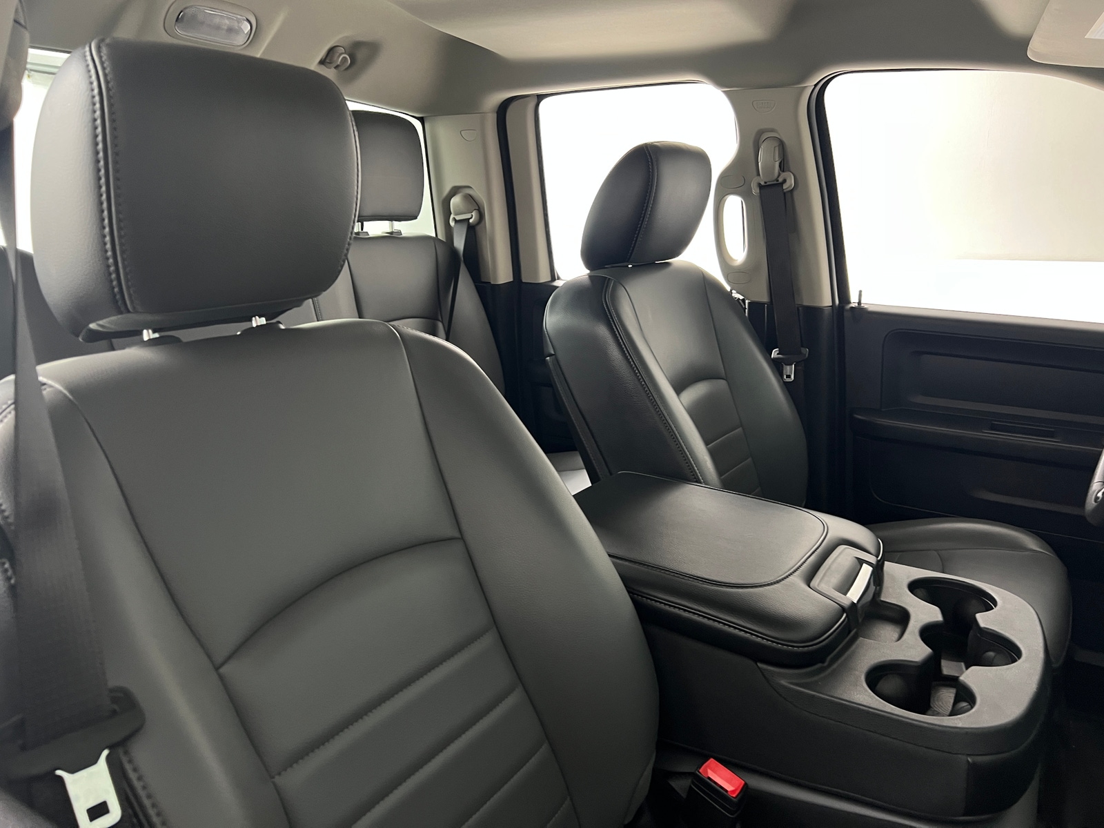 Thumbnail: 2022 RAM 1500 Classic - 2