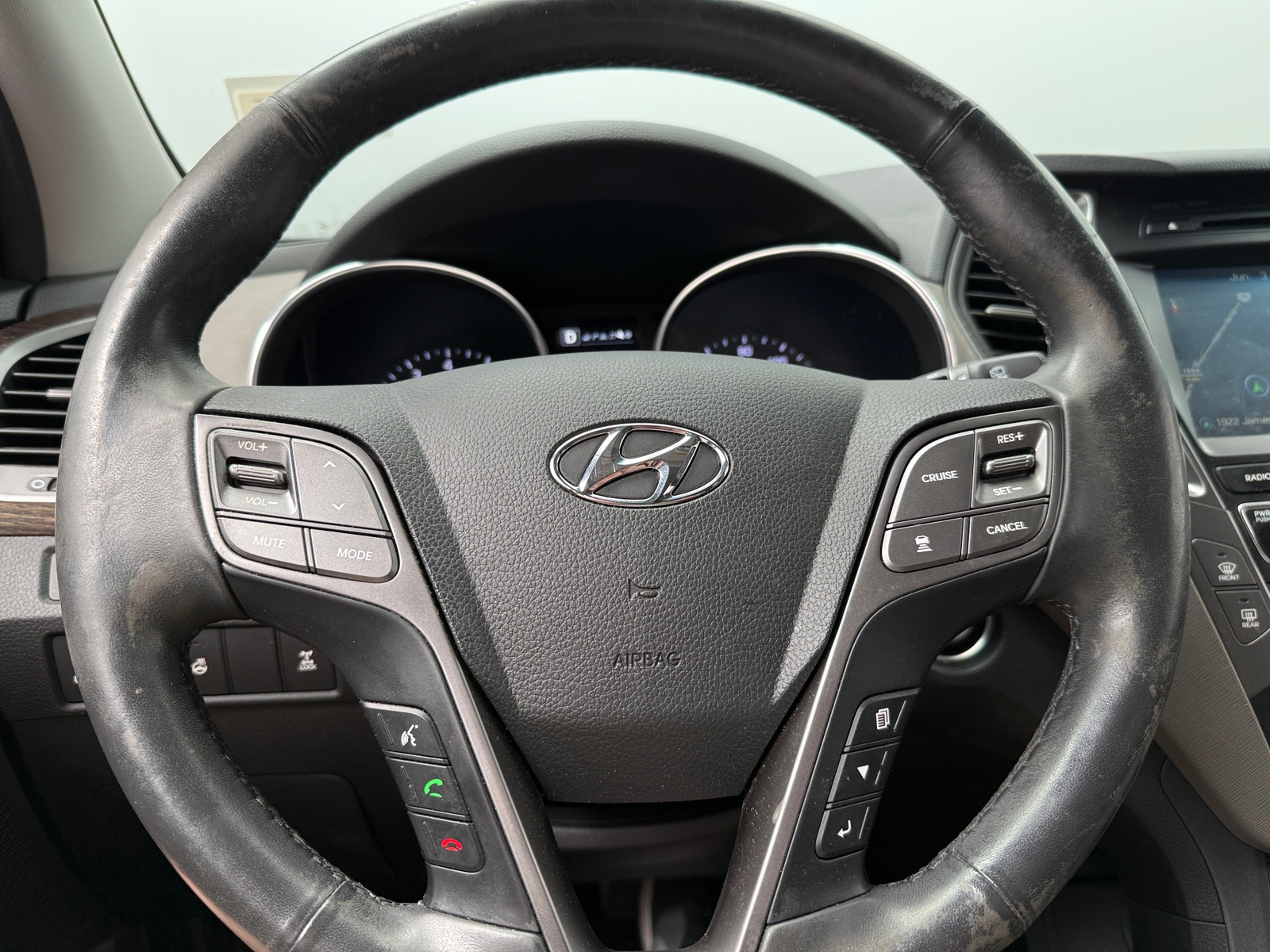 Thumbnail: 2017 Hyundai Santa Fe - 4