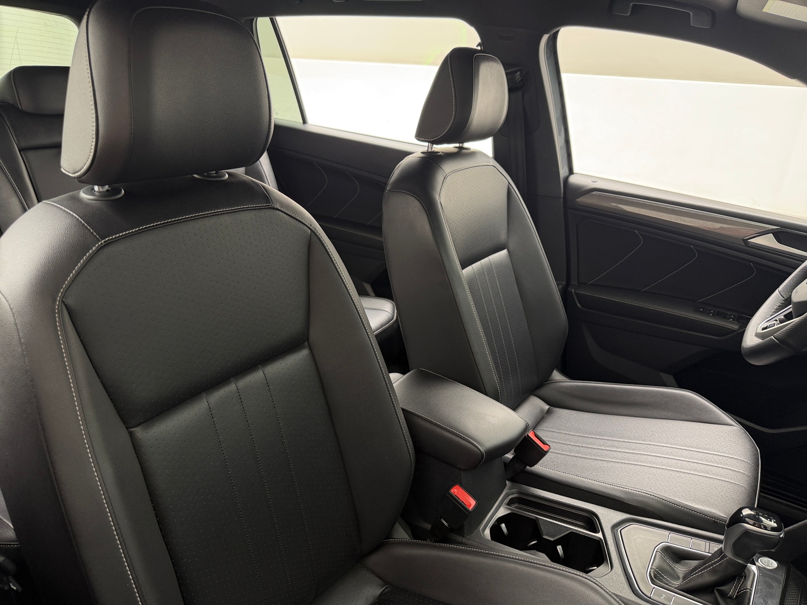 Thumbnail: 2022 Volkswagen Tiguan - 2
