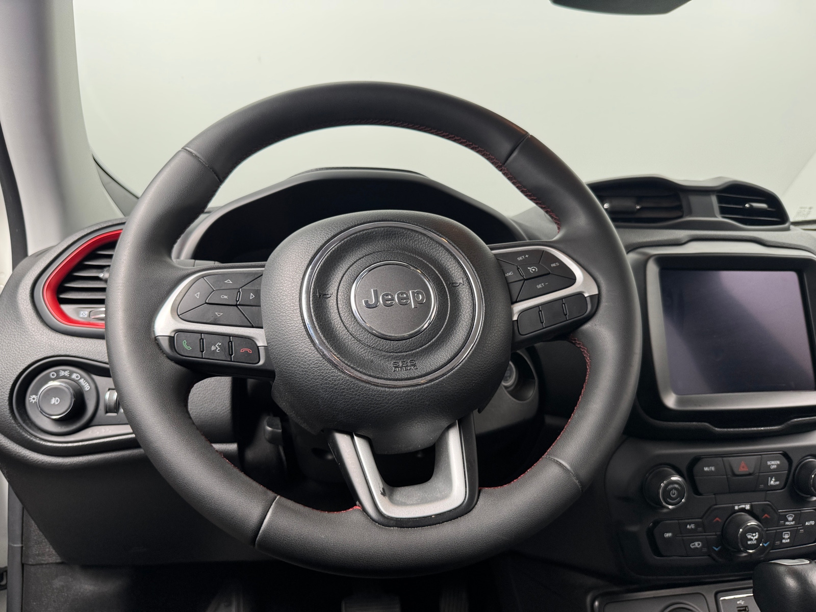 Thumbnail: 2023 Jeep Renegade - 5