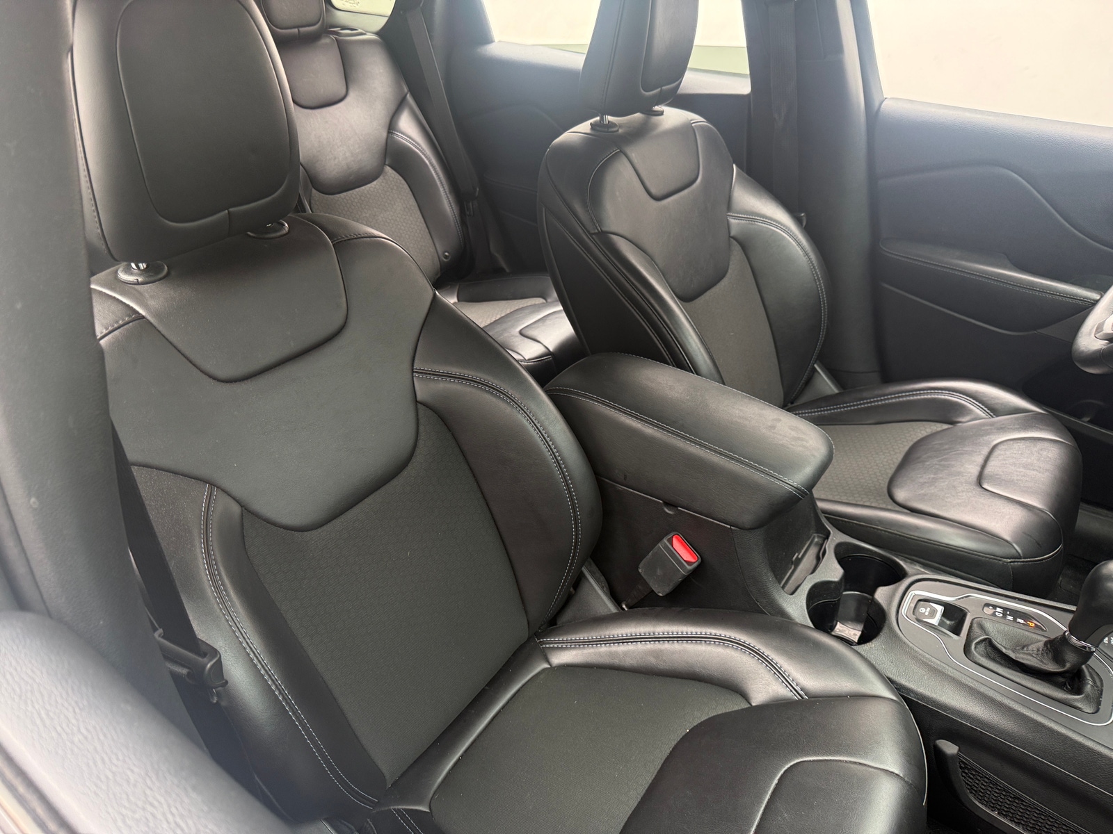 Thumbnail: 2019 Jeep Cherokee - 2