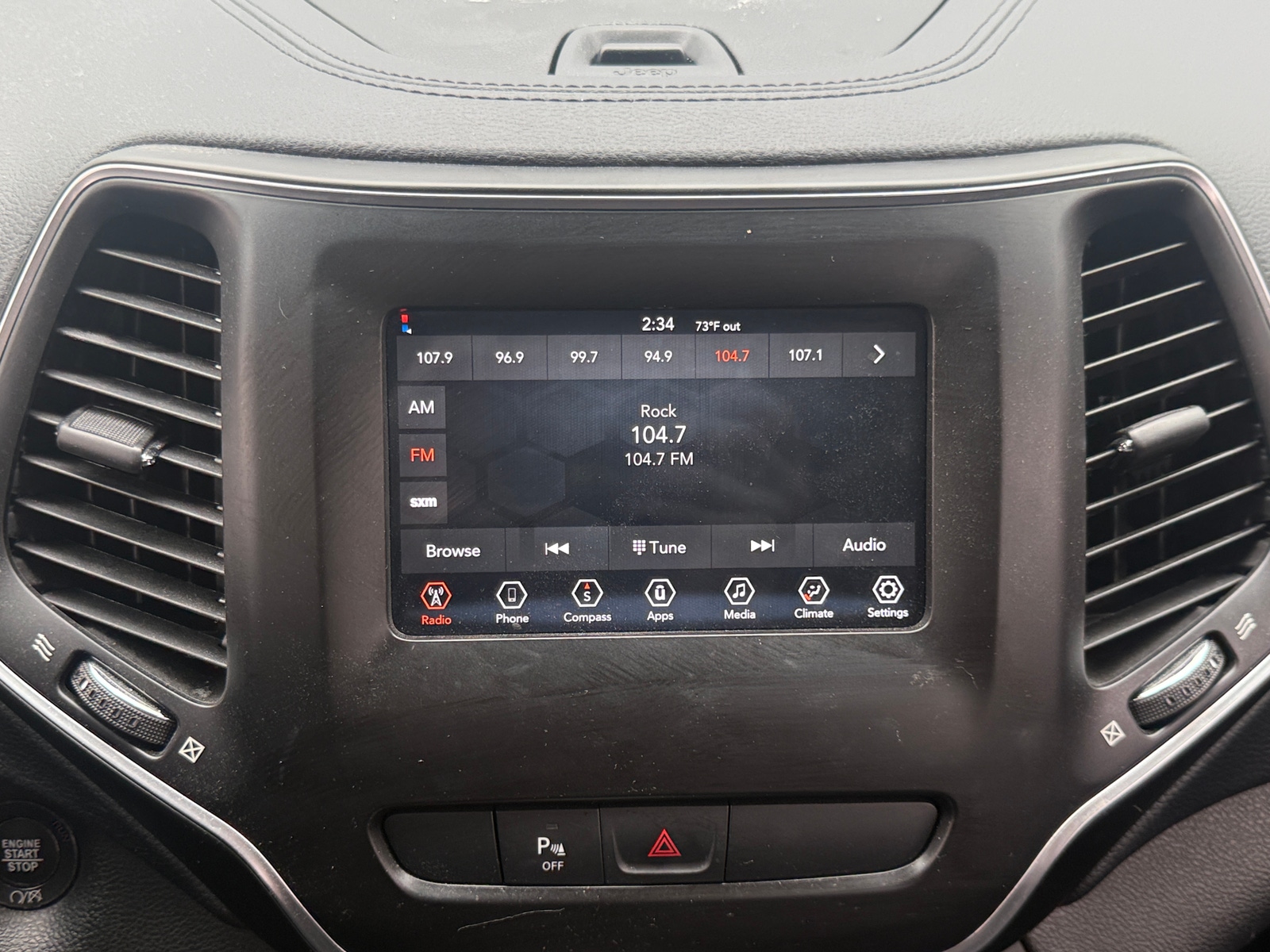 Thumbnail: 2019 Jeep Cherokee - 4