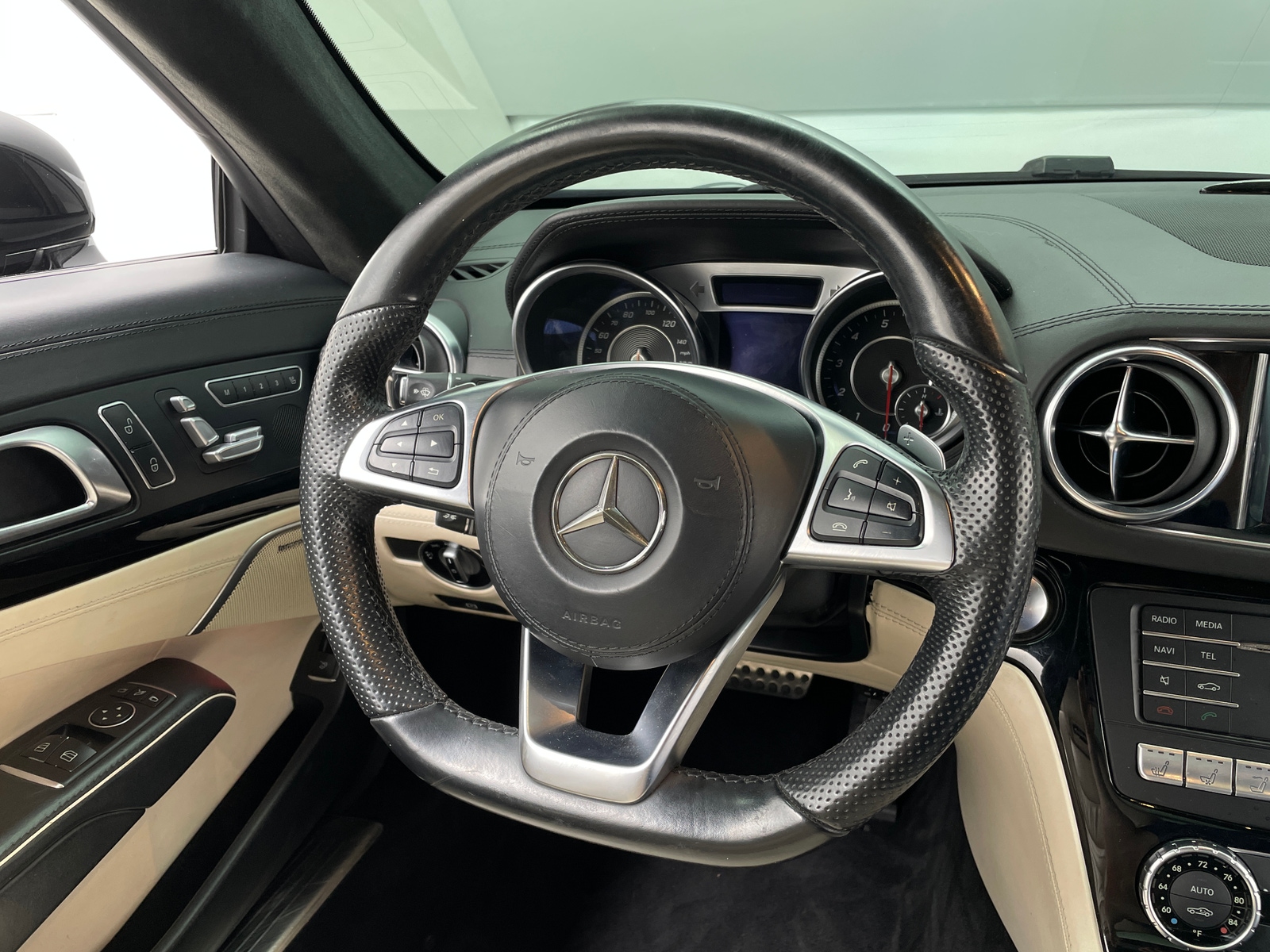 Thumbnail: 2017 Mercedes-Benz SL-Class - 3
