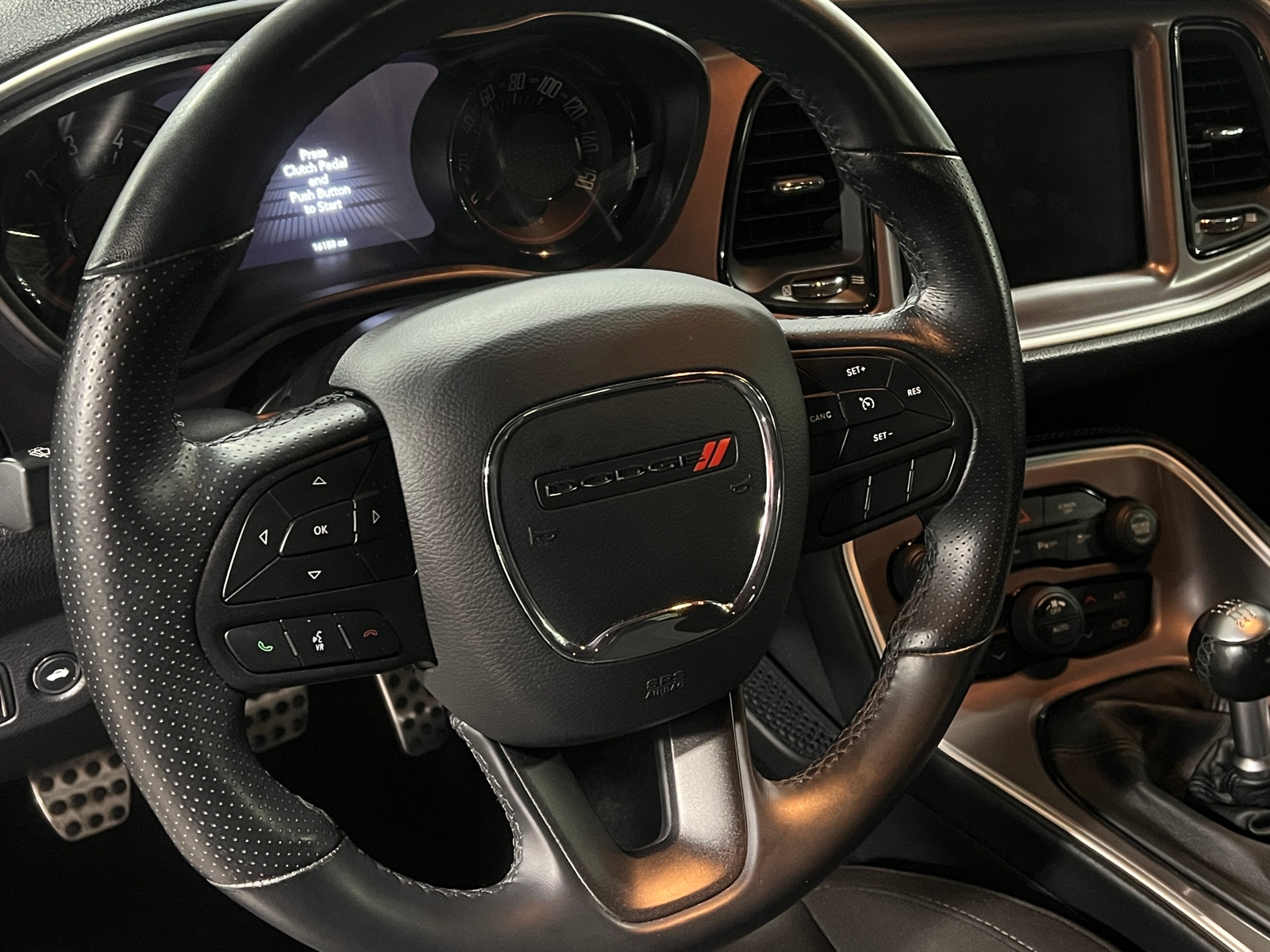 Thumbnail: 2022 Dodge Challenger - 4