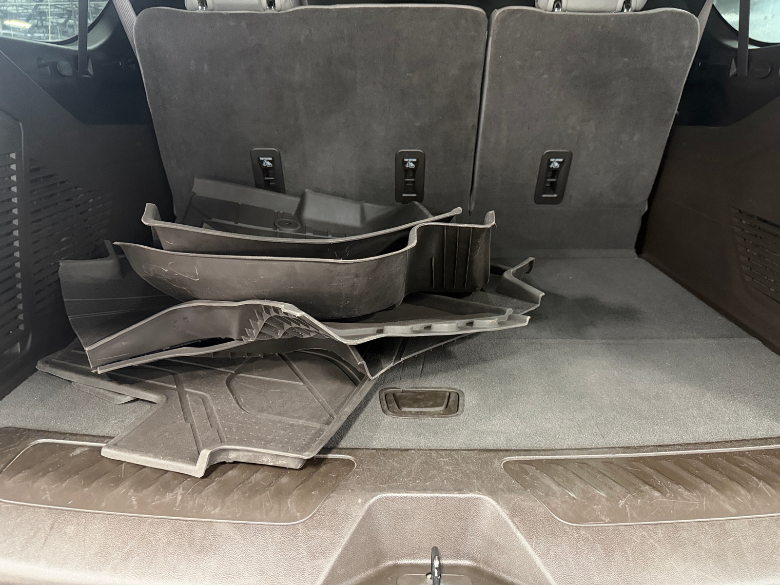 Thumbnail: 2025 Chevrolet Suburban - 6