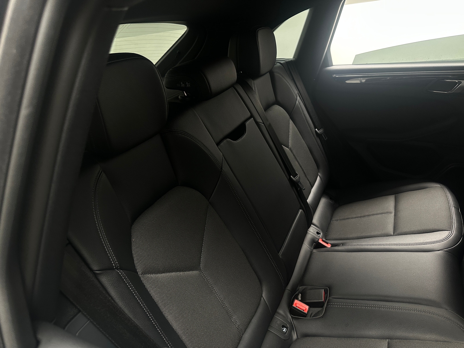 Thumbnail: 2022 Porsche Macan - 5