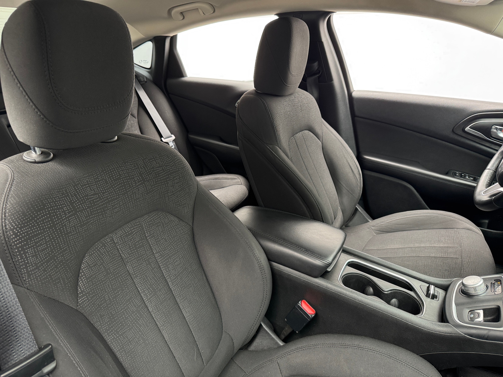 Thumbnail: 2015 Chrysler 200 - 2