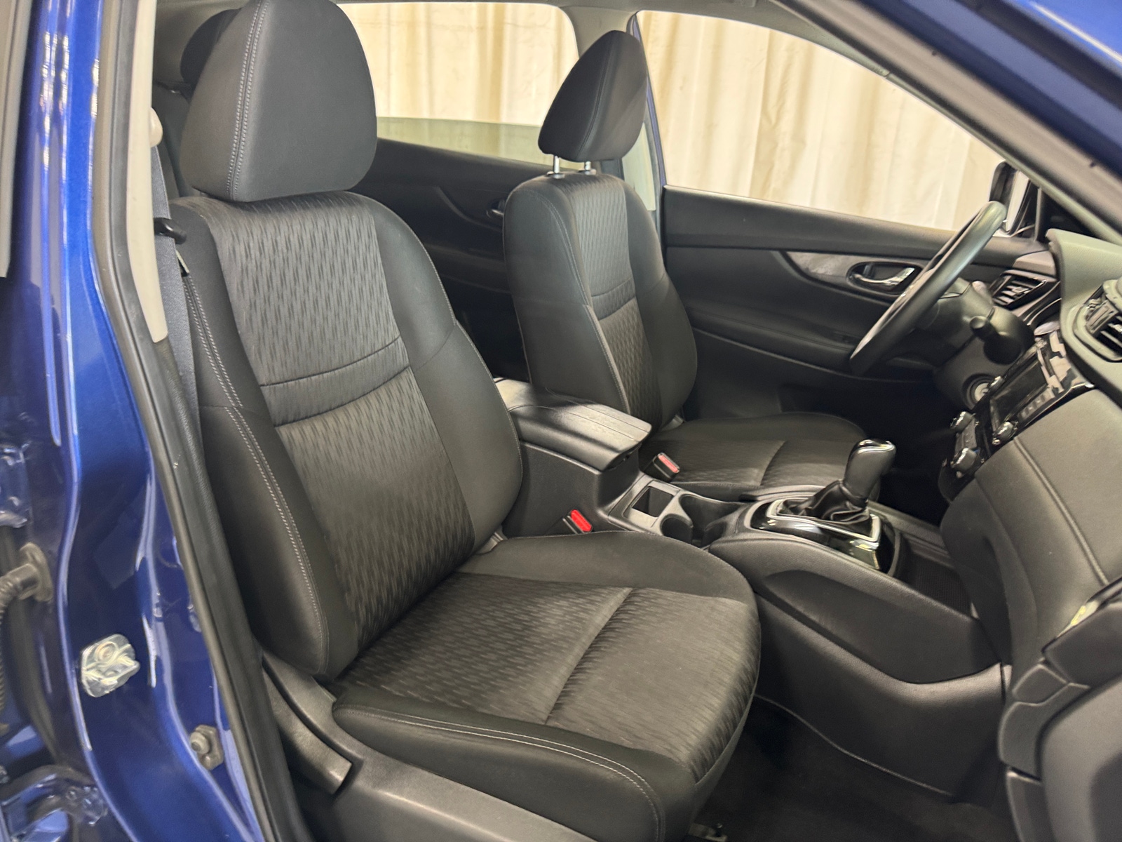 Thumbnail: 2018 Nissan Rogue - 2