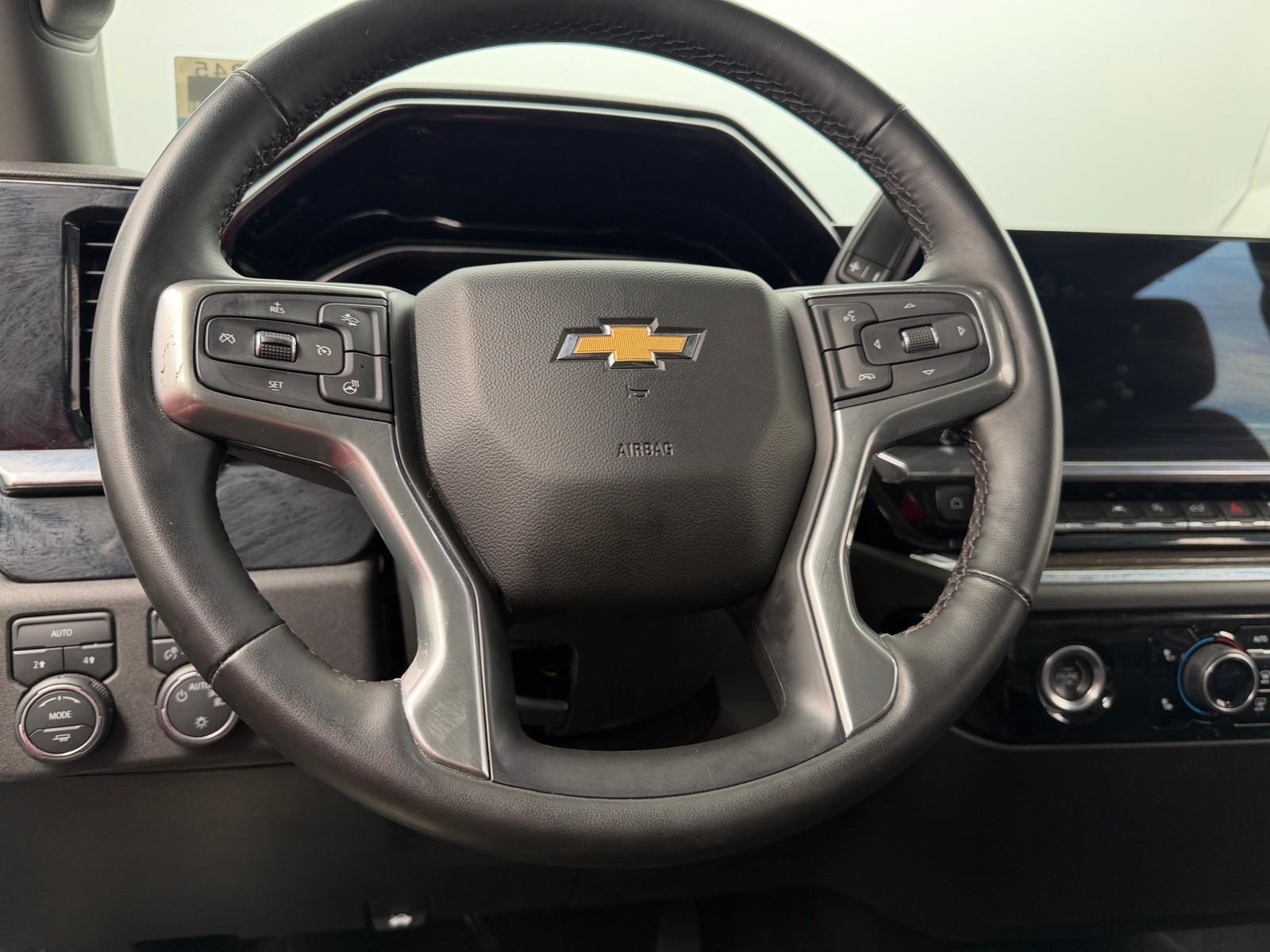 Thumbnail: 2024 Chevrolet Silverado 1500 - 5