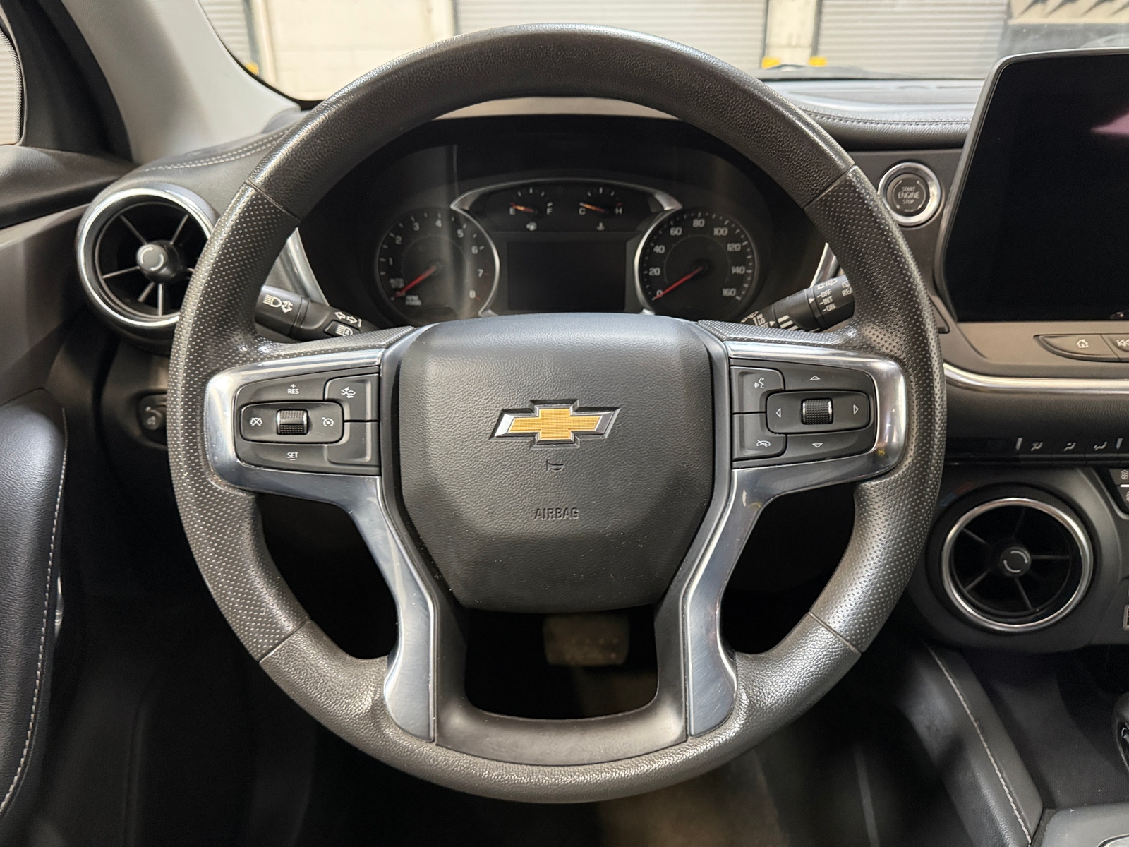 Thumbnail: 2023 Chevrolet Blazer - 5
