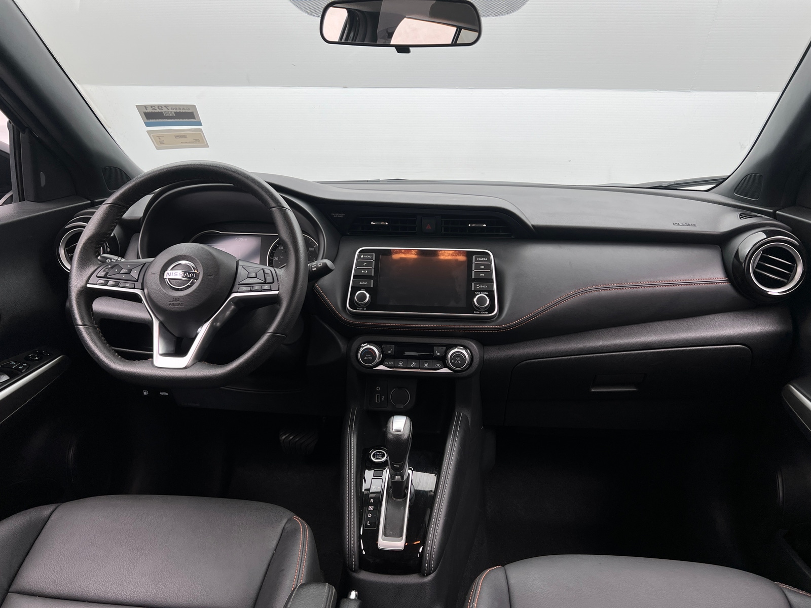 Thumbnail: 2020 Nissan Kicks - 2