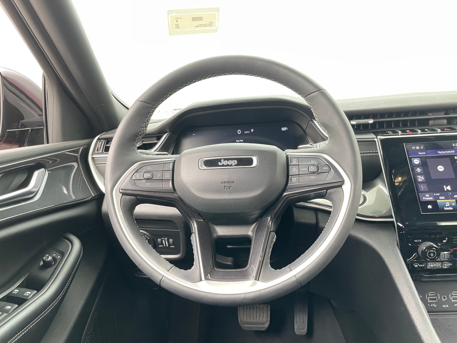 Thumbnail: 2023 Jeep Grand Cherokee L - 4