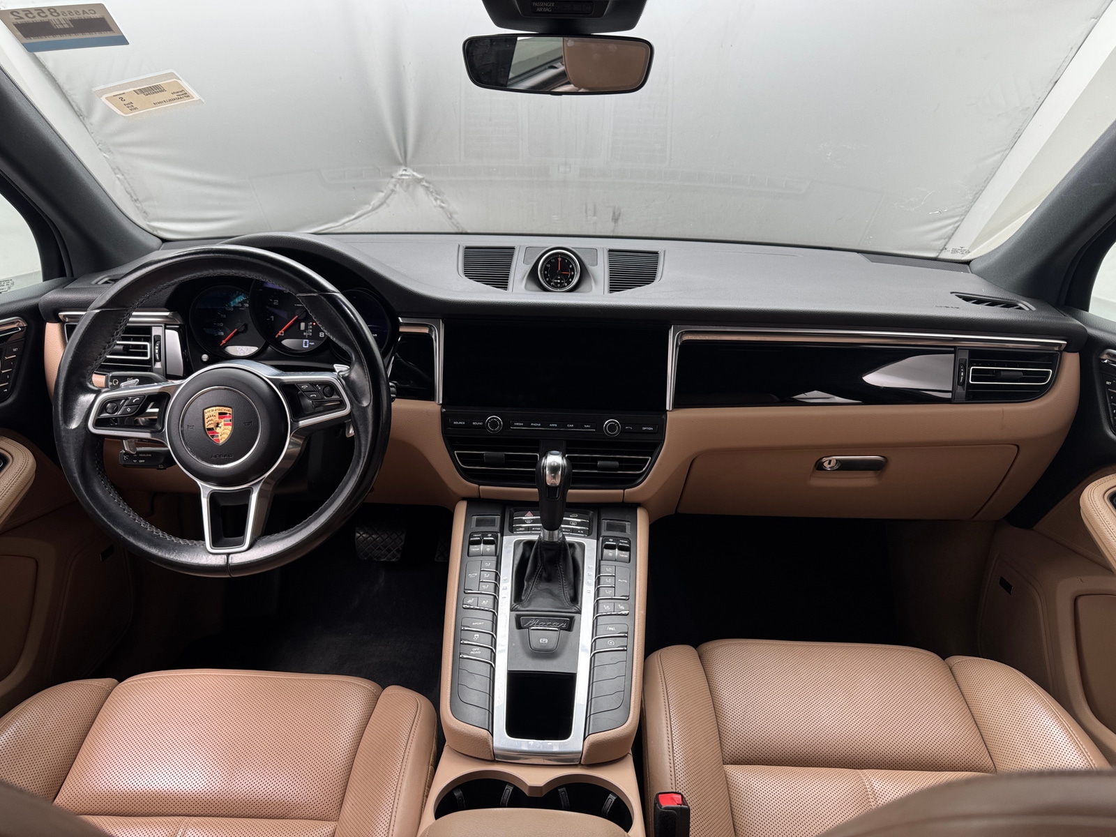 Thumbnail: 2020 Porsche Macan - 3