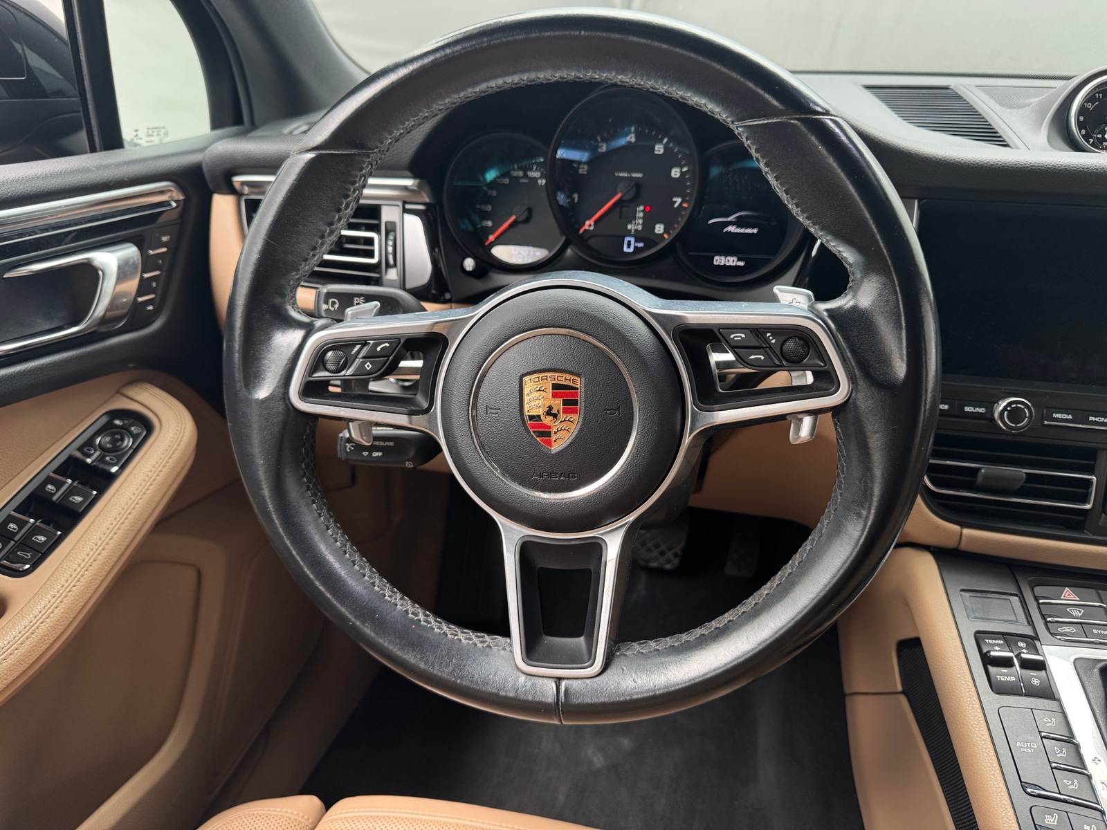 Thumbnail: 2020 Porsche Macan - 5