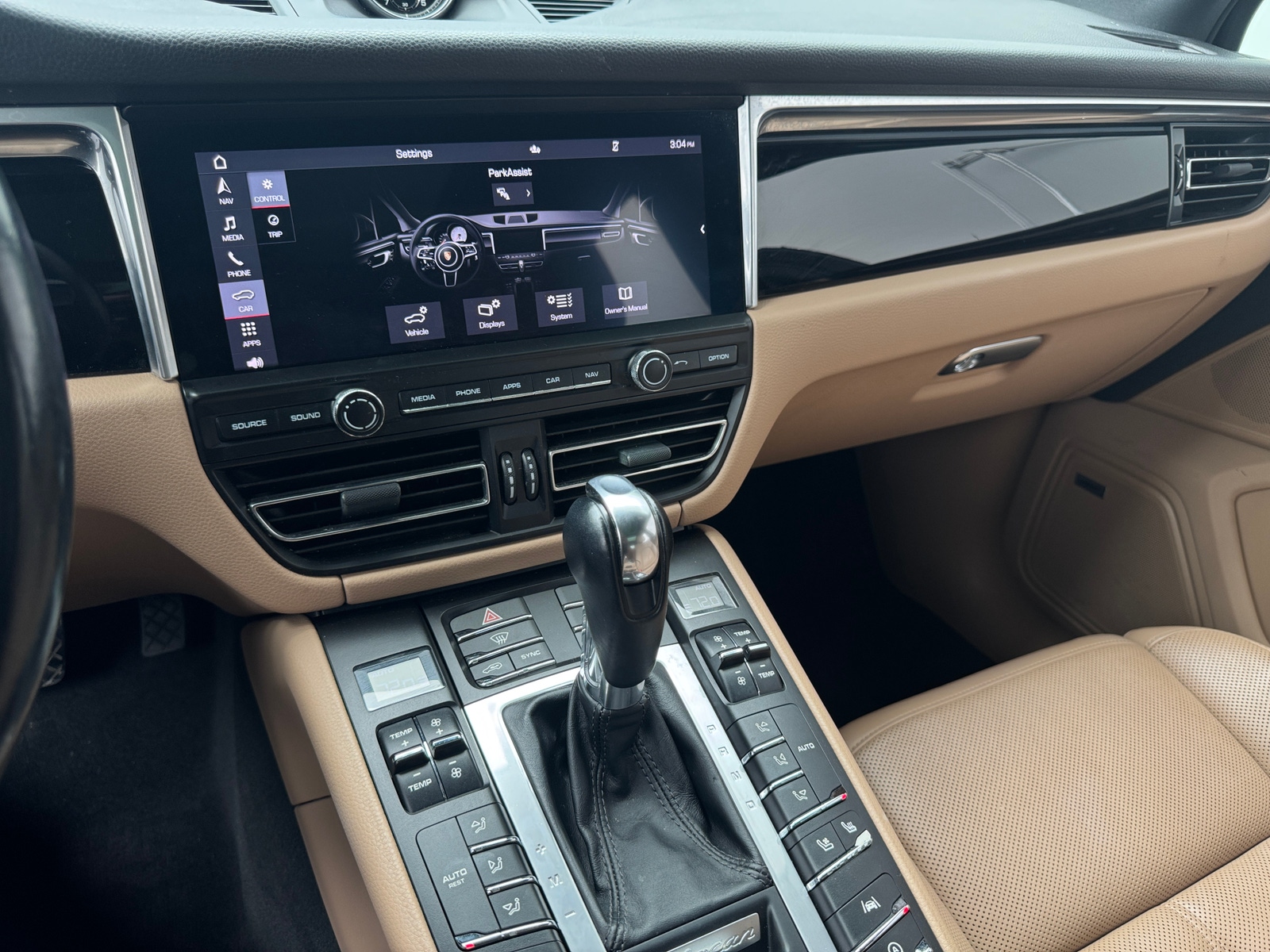 Thumbnail: 2020 Porsche Macan - 4