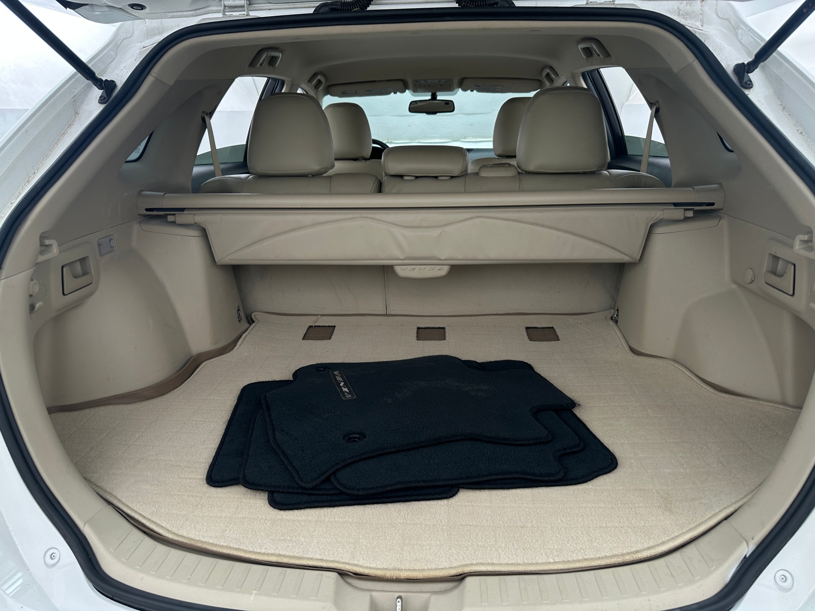 Thumbnail: 2015 Toyota Venza - 7
