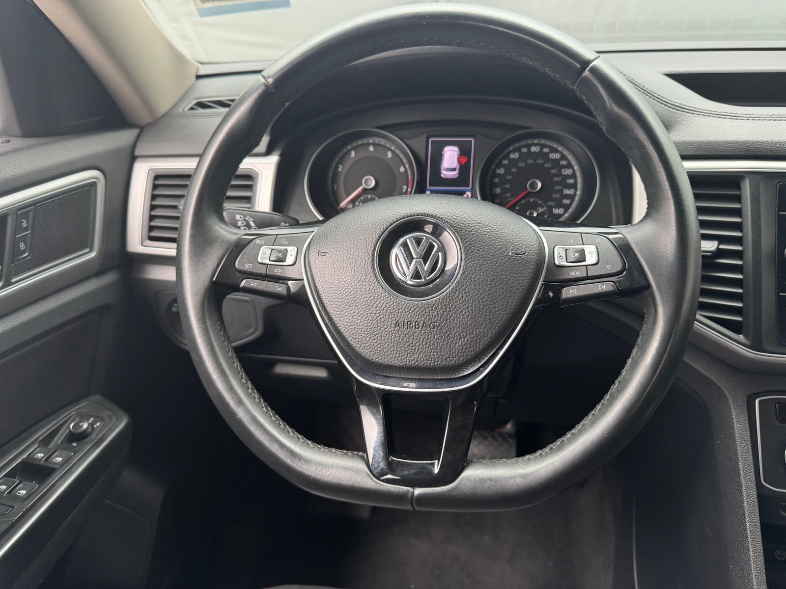 Thumbnail: 2019 Volkswagen Atlas - 4