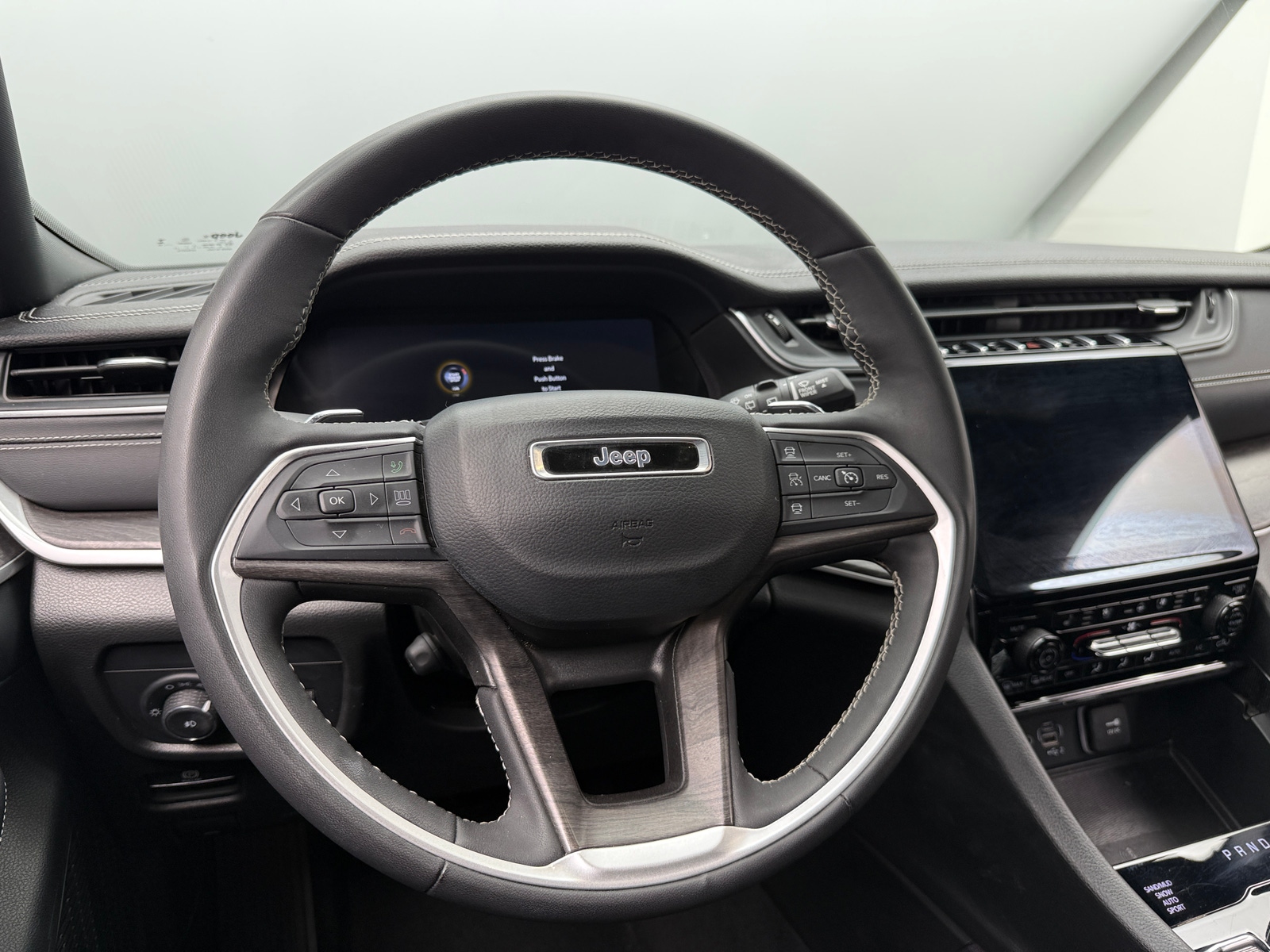 Thumbnail: 2024 Jeep Grand Cherokee L - 4